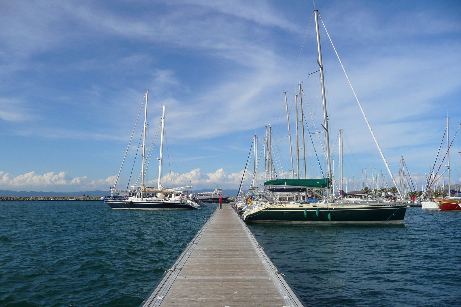 รูปถ่าย ฝรั่งเศส(France) เกาะปอร์เกอรอล(Porquerolles Island) ท่าเรือปอร์เกอรอล(Porquerolles harbour) 2008-05 65