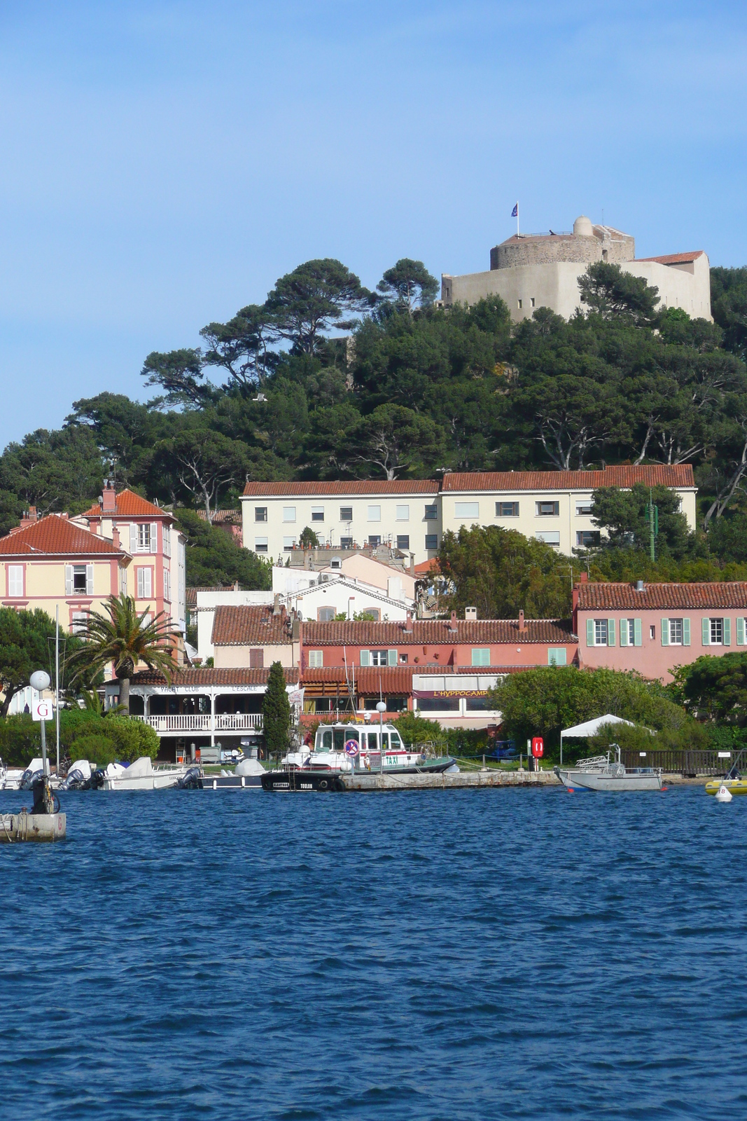 รูปถ่าย ฝรั่งเศส(France) เกาะปอร์เกอรอล(Porquerolles Island) ท่าเรือปอร์เกอรอล(Porquerolles harbour) 2008-05 62