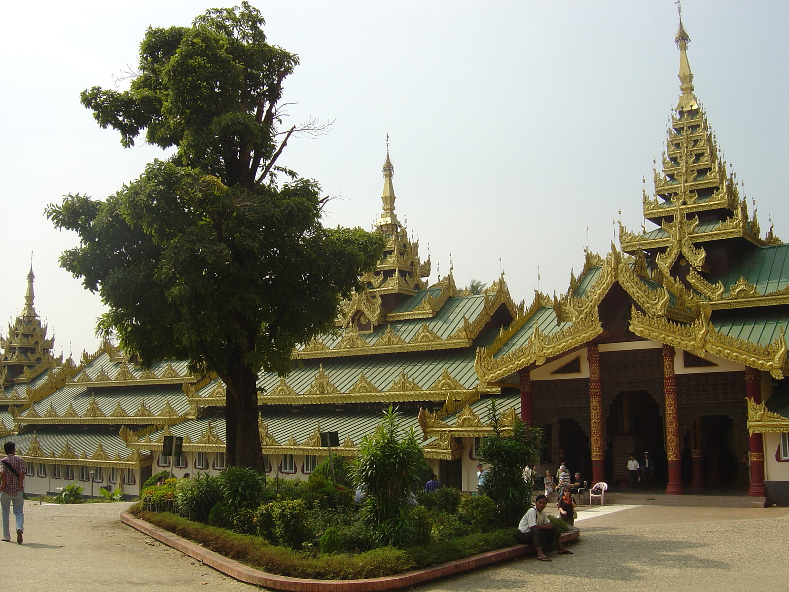 รูปถ่าย พม่า(Myanmar) ย่างกุ้ง(Yangon) พระมหาเจดีย์ชเวกากอง(Shwedagon Pagoda) 2005-01 0