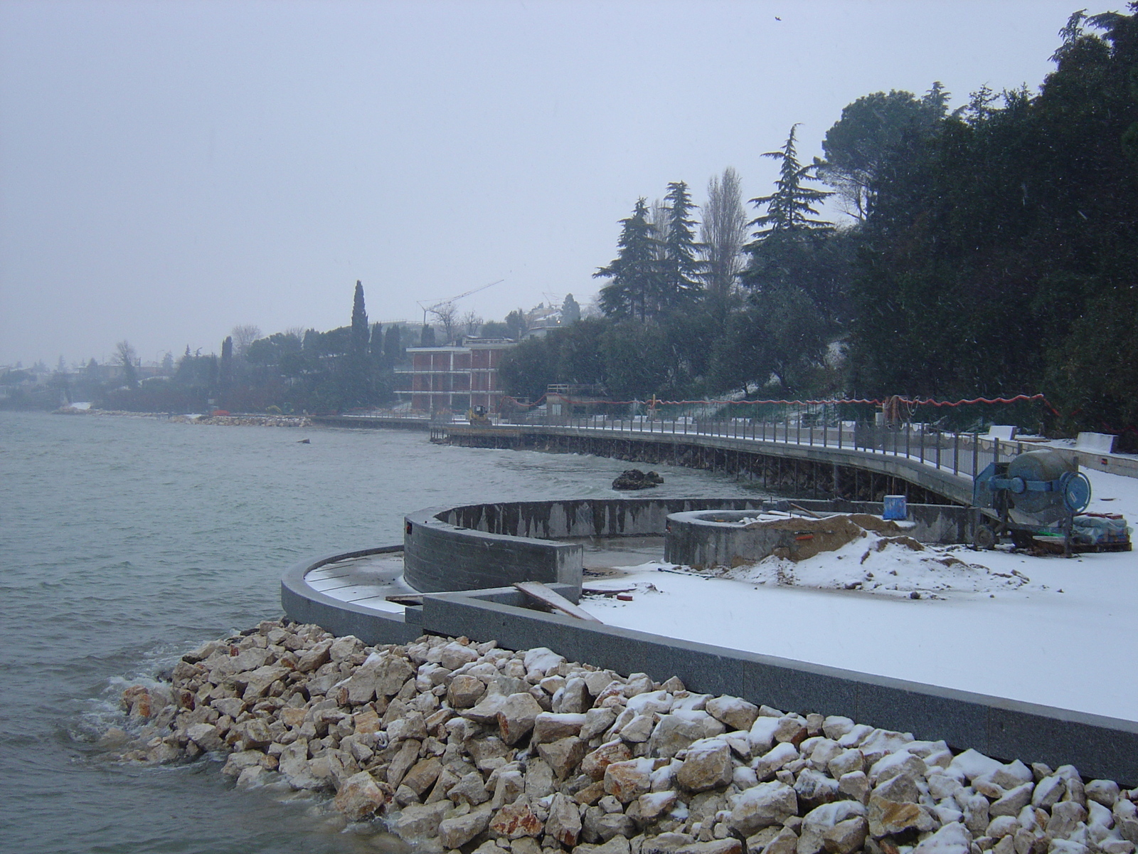 รูปถ่าย อิตาลี(Italy) เดเซนซาโนเดลการ์ดา(Desenzano del Garda) 2005-03 4