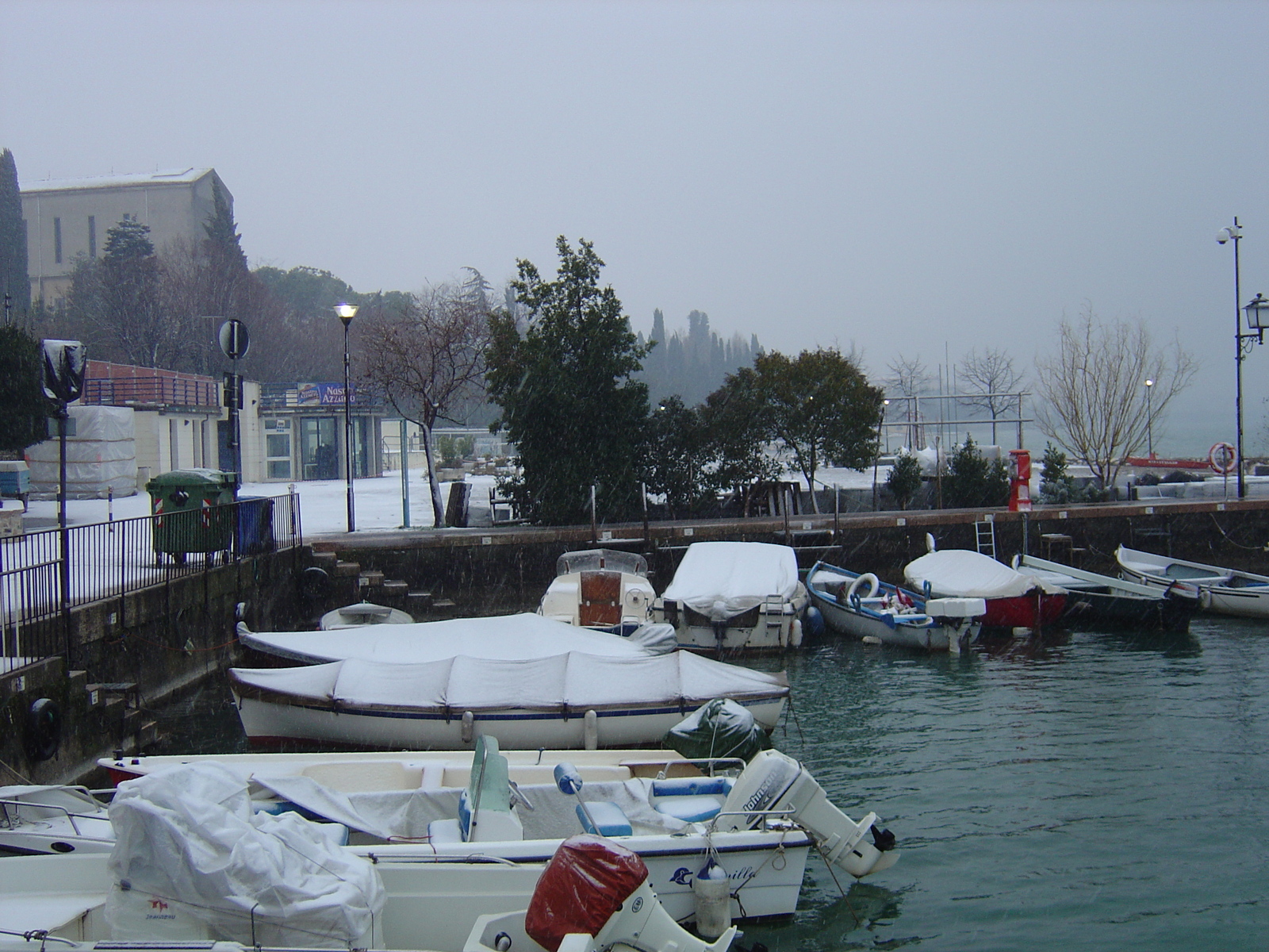 รูปถ่าย อิตาลี(Italy) เดเซนซาโนเดลการ์ดา(Desenzano del Garda) 2005-03 3