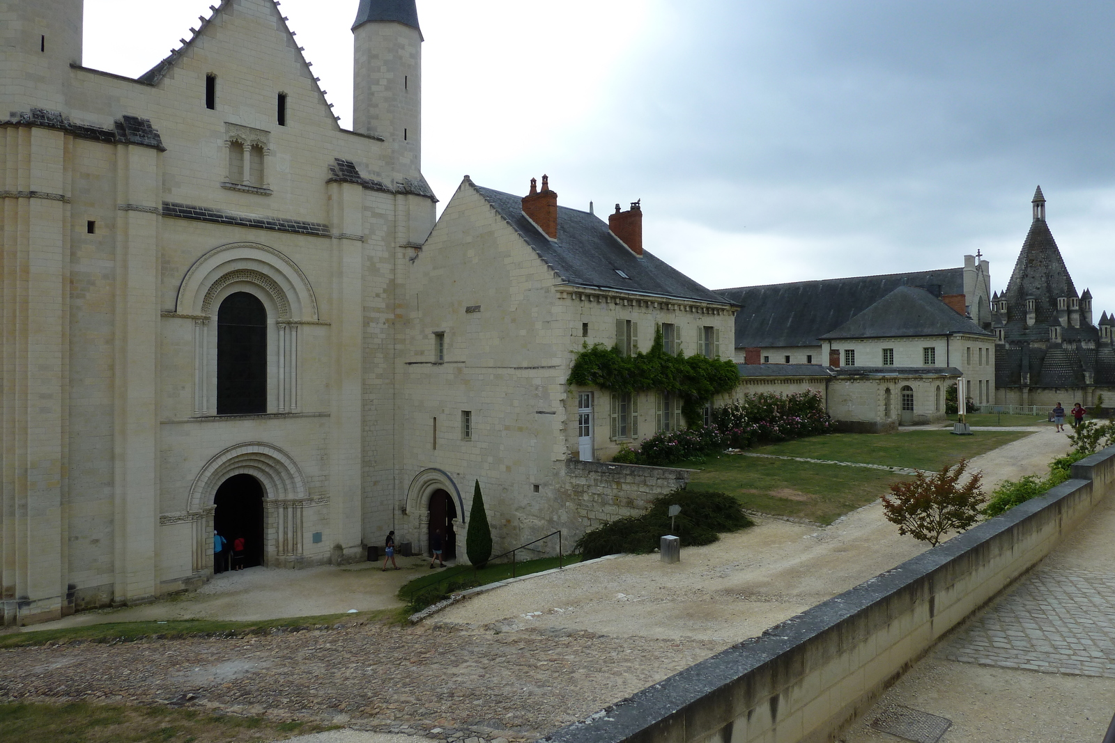 รูปถ่าย ฝรั่งเศส(France) ฟงเตอโวร์(Fontevraud) 2011-05 224