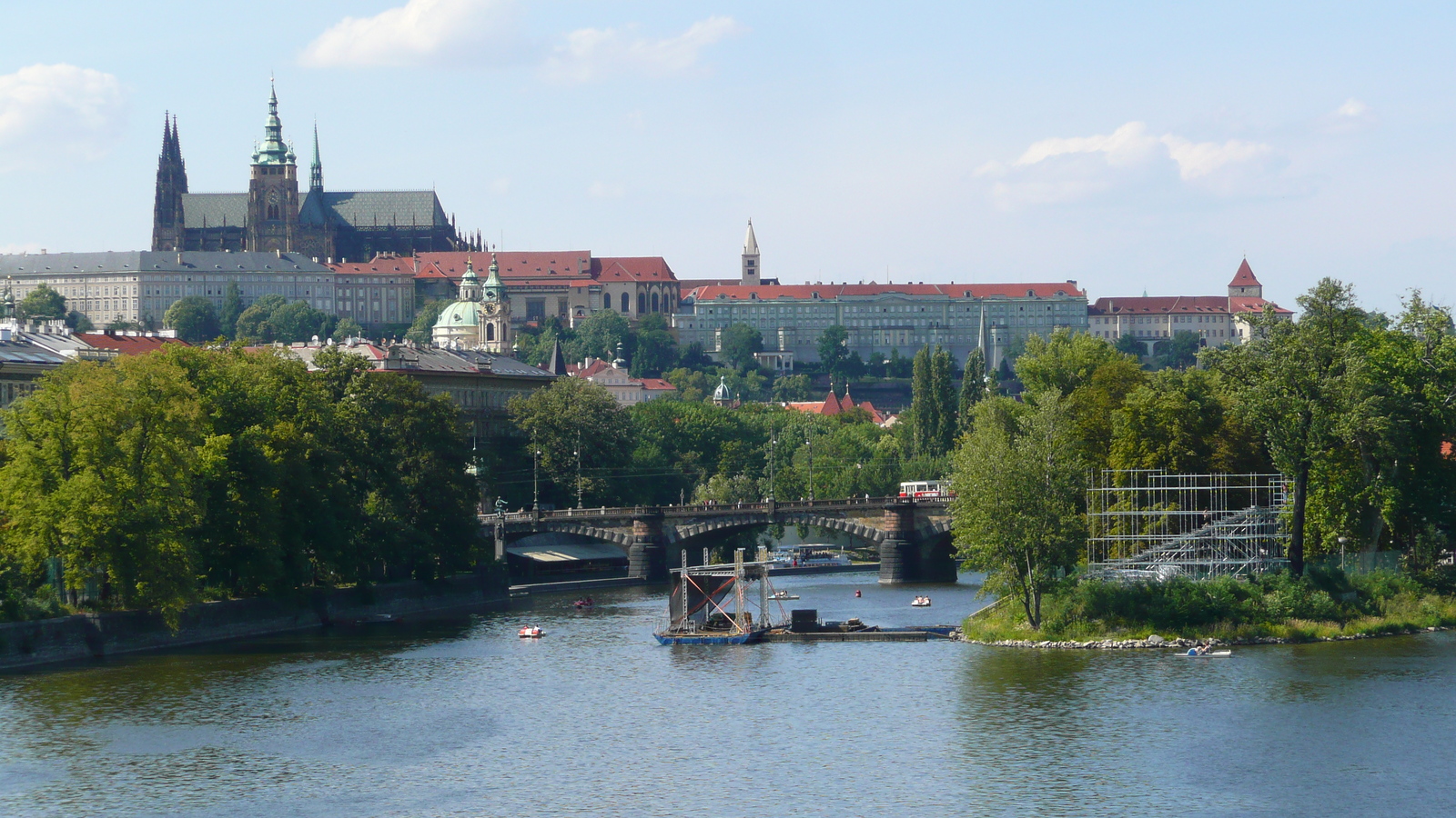 รูปถ่าย สาธารณรัฐเช็ก(Czech Republic) ปราก(Prague) แม่น้ำวัลตาวา(Vltava river) 2007-07 44