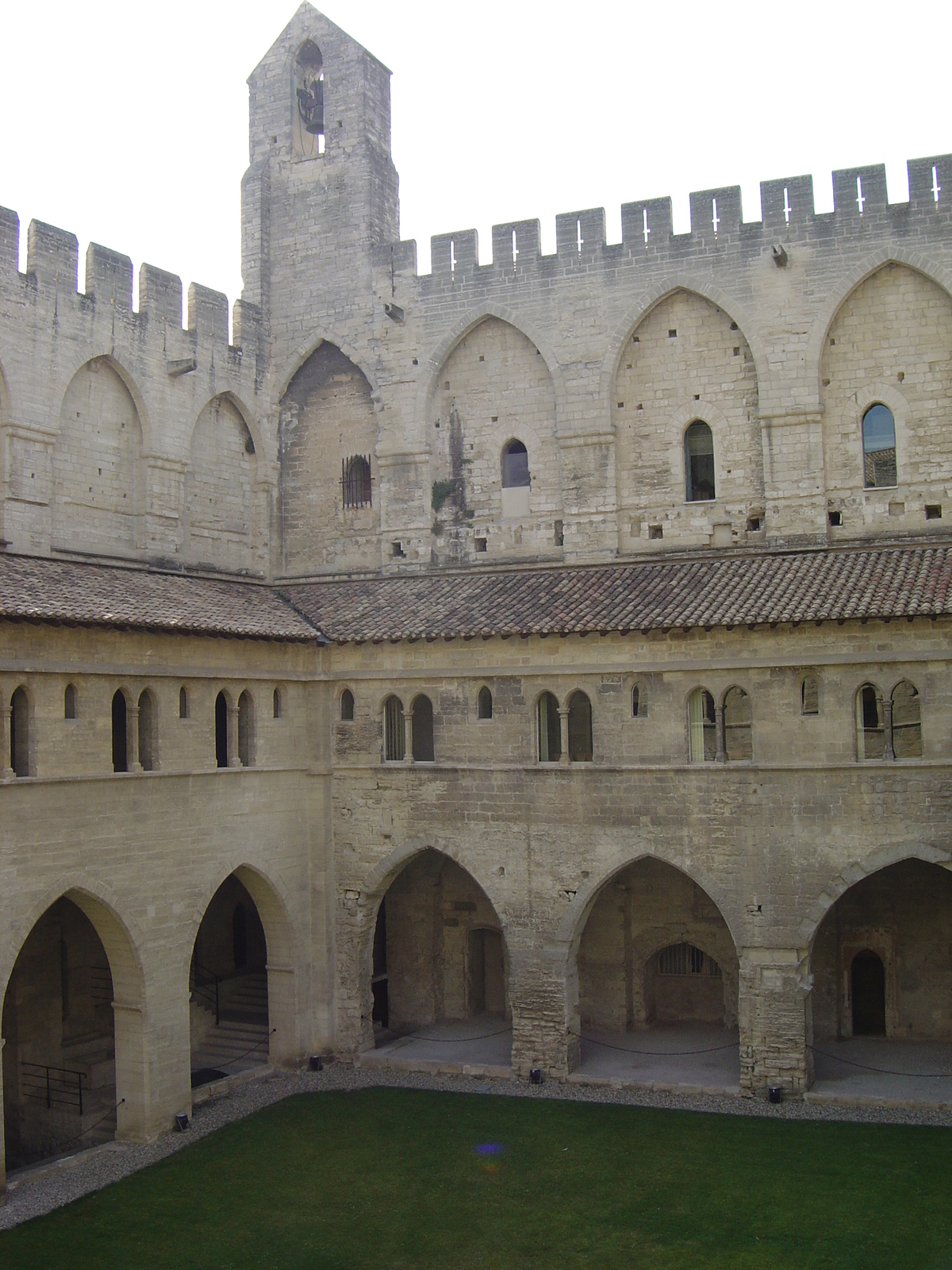 รูปถ่าย ฝรั่งเศส(France) อาวิกนีอง(Avignon) 2004-08 26