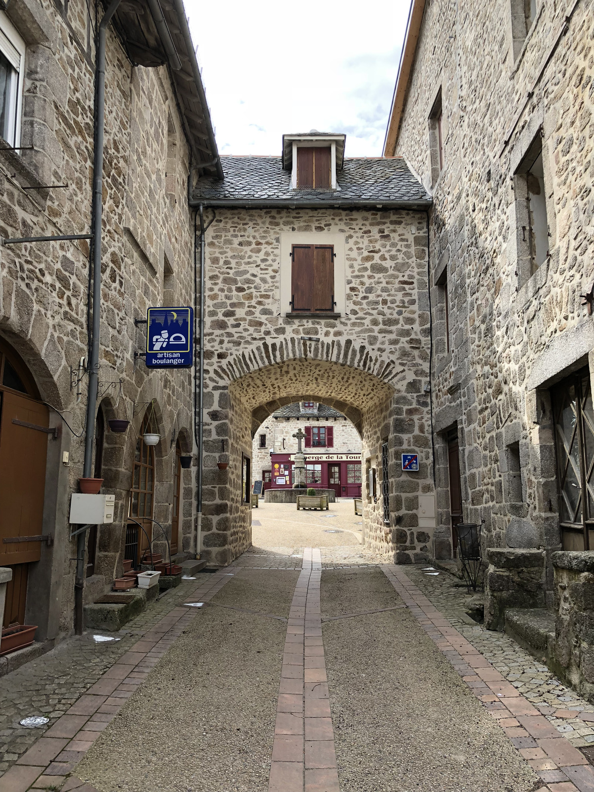 รูปถ่าย ฝรั่งเศส(France) มาร์กอแลส(Marcoles) 2018-04 40