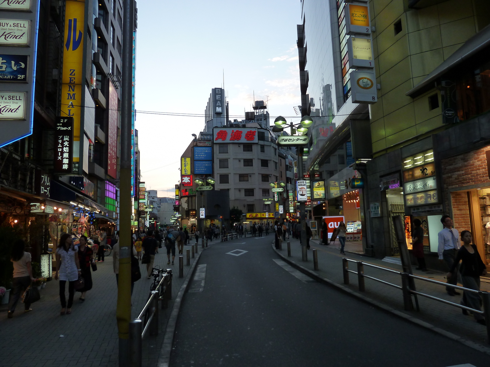รูปถ่าย ญี่ปุ่น(Japan) โตเกียว(Tokyo) ชิบูย่า(Shibuya) 2010-06 13