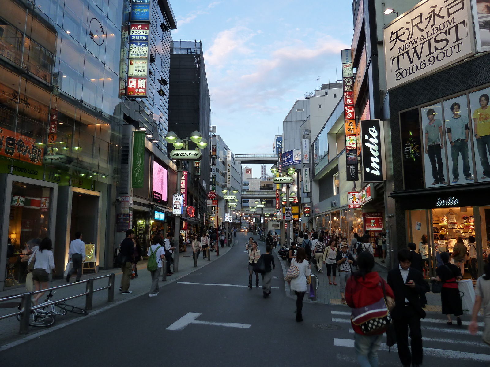 รูปถ่าย ญี่ปุ่น(Japan) โตเกียว(Tokyo) ชิบูย่า(Shibuya) 2010-06 4