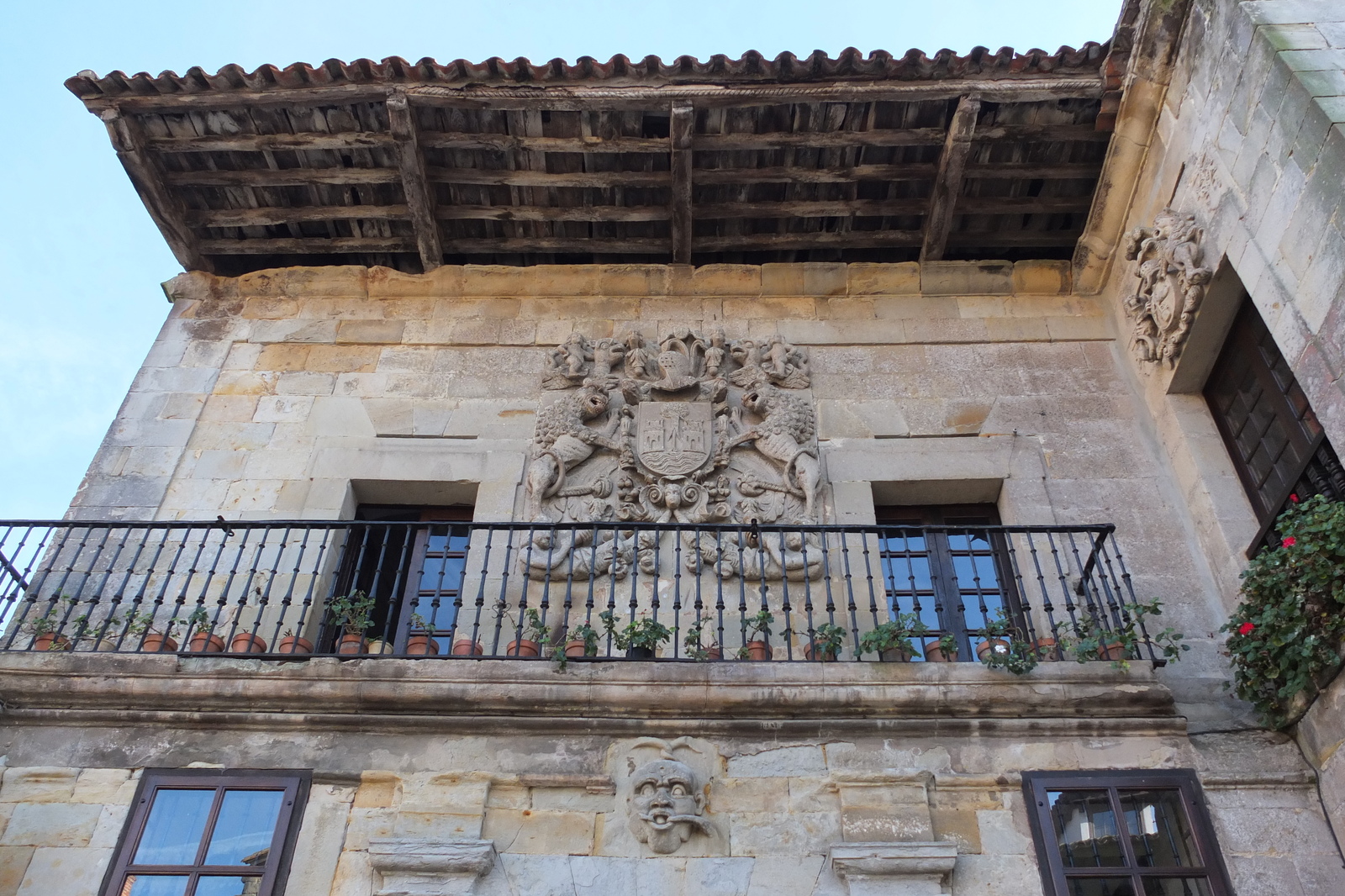 รูปถ่าย สเปน(Spain) ซันตีญานาเดลมาร์(Santillana del Mar) 2013-01 80