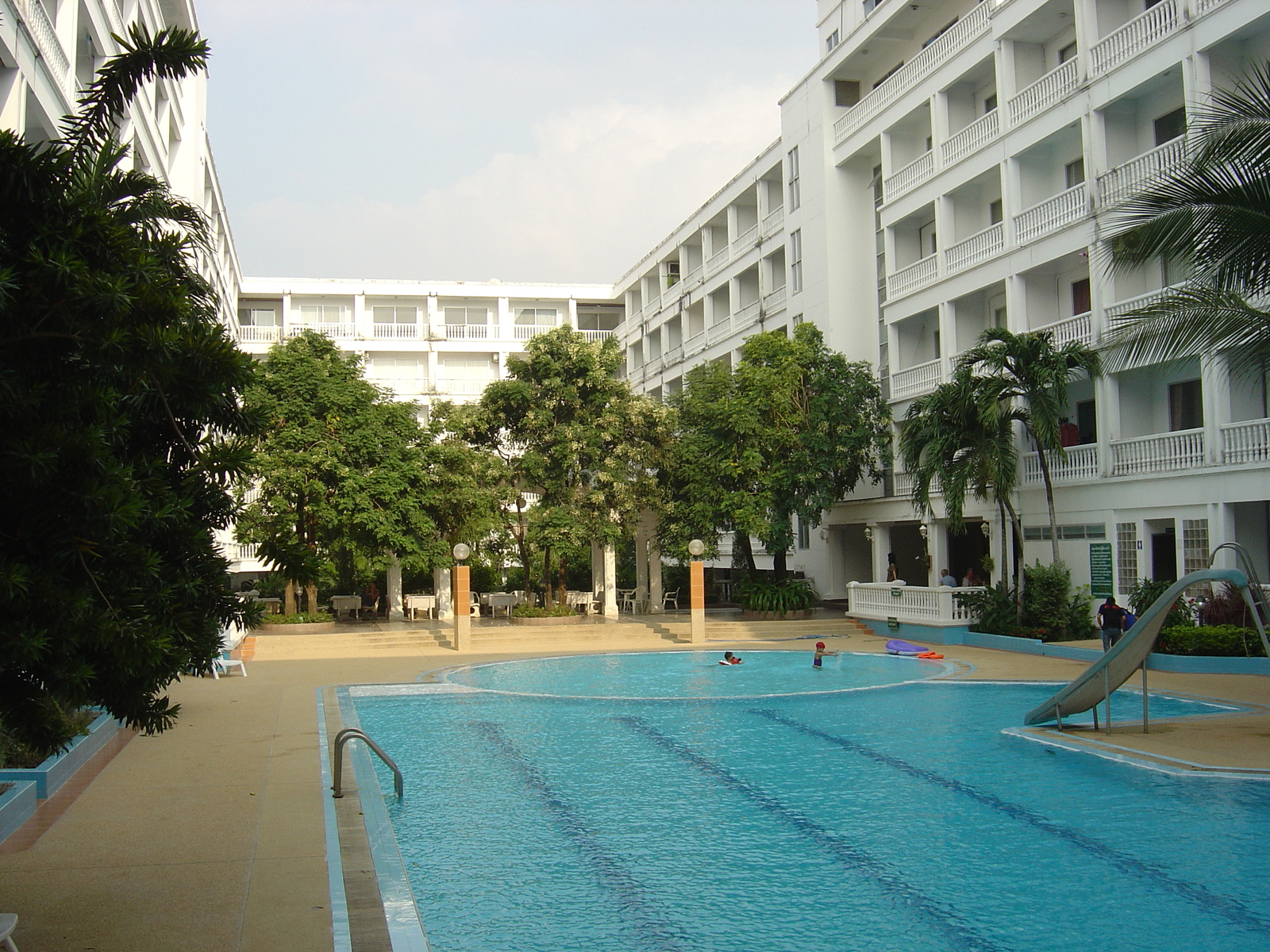 รูปถ่าย ไทย(Thailand) หาดจอมเทียน(Jomtien Beach) มาเจสติกคอนโด(Majestic Condo) 2004-10 6