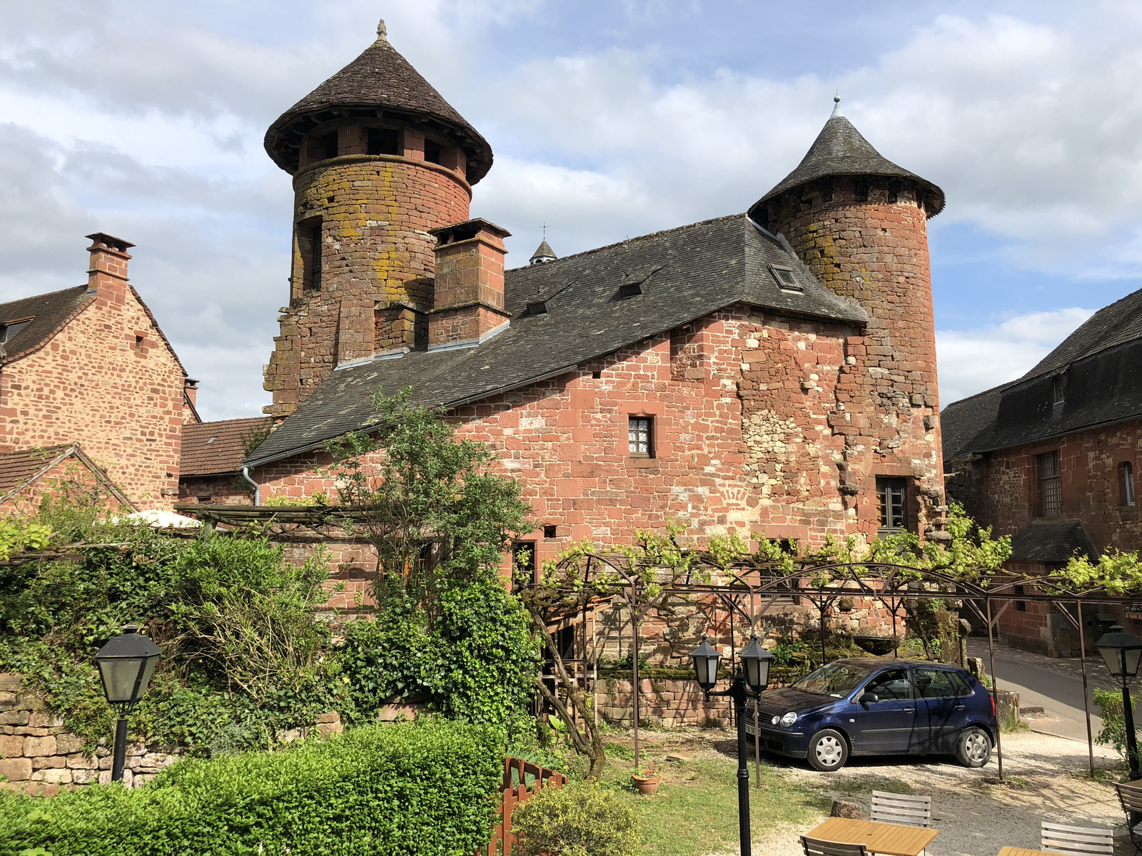 รูปถ่าย ฝรั่งเศส(France) กอลงฌ์-ลา-รูฌ(Collonges la Rouge) 2018-04 128