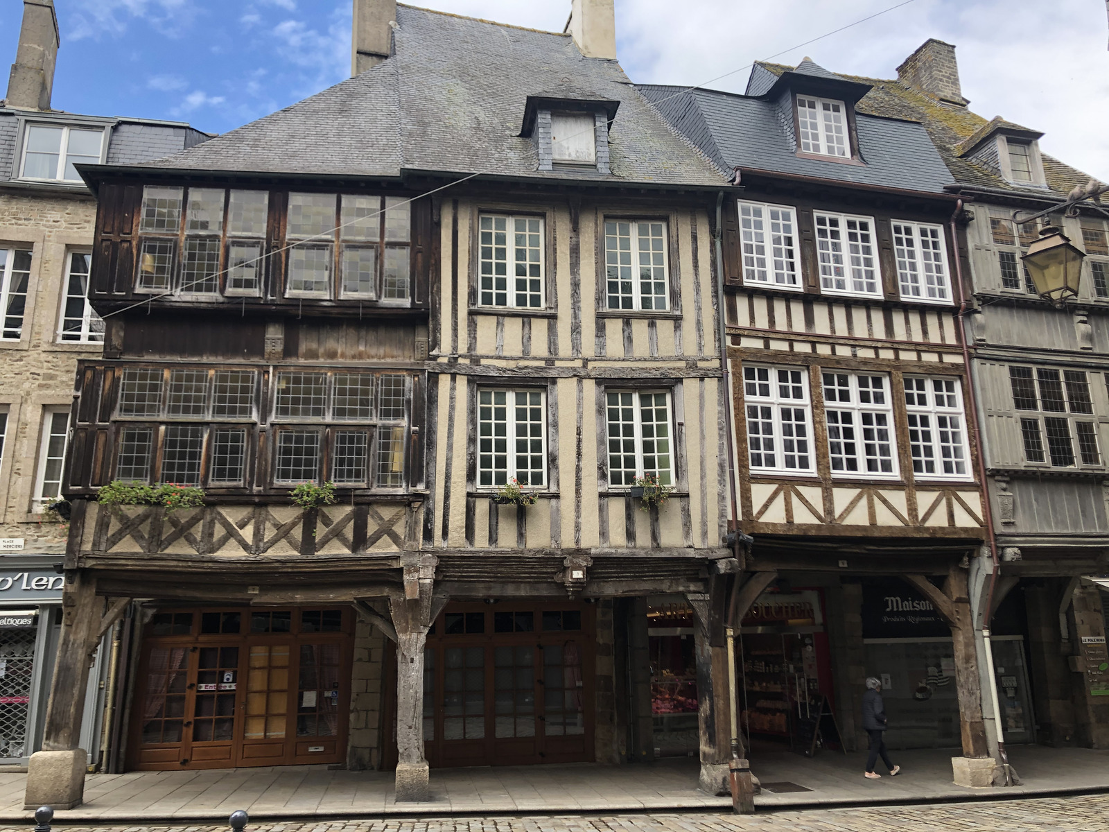 รูปถ่าย ฝรั่งเศส(France) ดีน็อง(Dinan) 2020-06 12