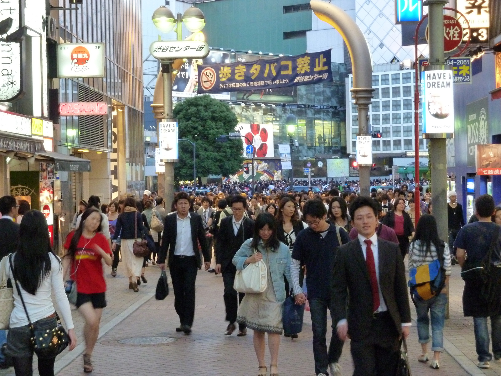 รูปถ่าย ญี่ปุ่น(Japan) โตเกียว(Tokyo) ชิบูย่า(Shibuya) 2010-06 40