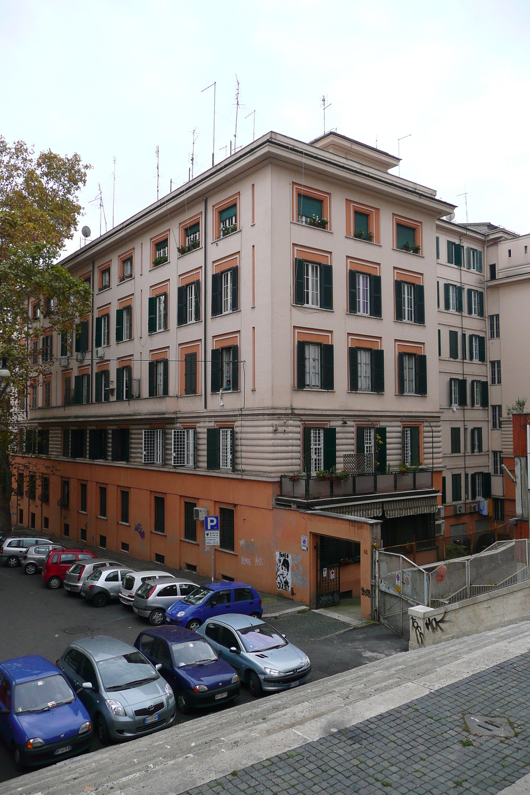 รูปถ่าย อิตาลี(Italy) โรม(Rome) ถนนกลอรีโอโซ(Viale Glorioso) 2007-11 32