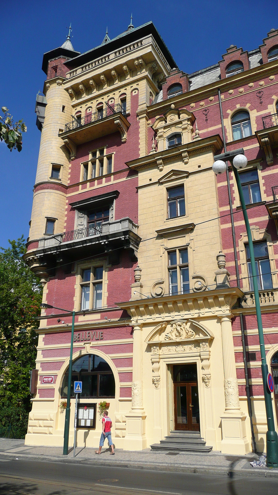 รูปถ่าย สาธารณรัฐเช็ก(Czech Republic) ปราก(Prague) ริมฝั่งสเมตานา(Smetanovo nabr) 2007-07 33