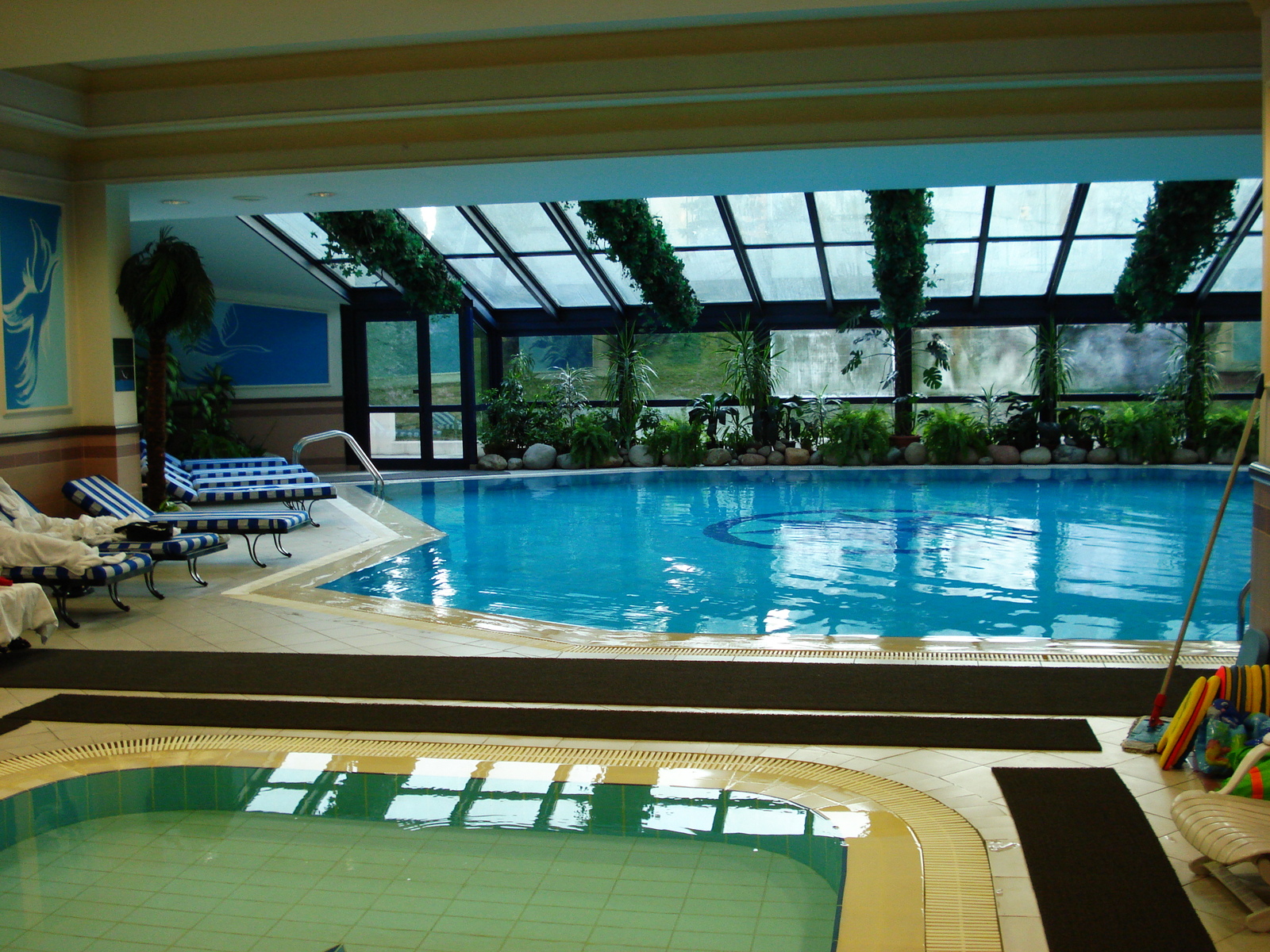 รูปถ่าย คาซัคสถาน(Kazakhstan) อัลมาตี(Almaty) โรงแรมอินเตอร์คอนติเนนตัล อัลมาตี(Intercontinental Almaty Hotel) 2007-03 57