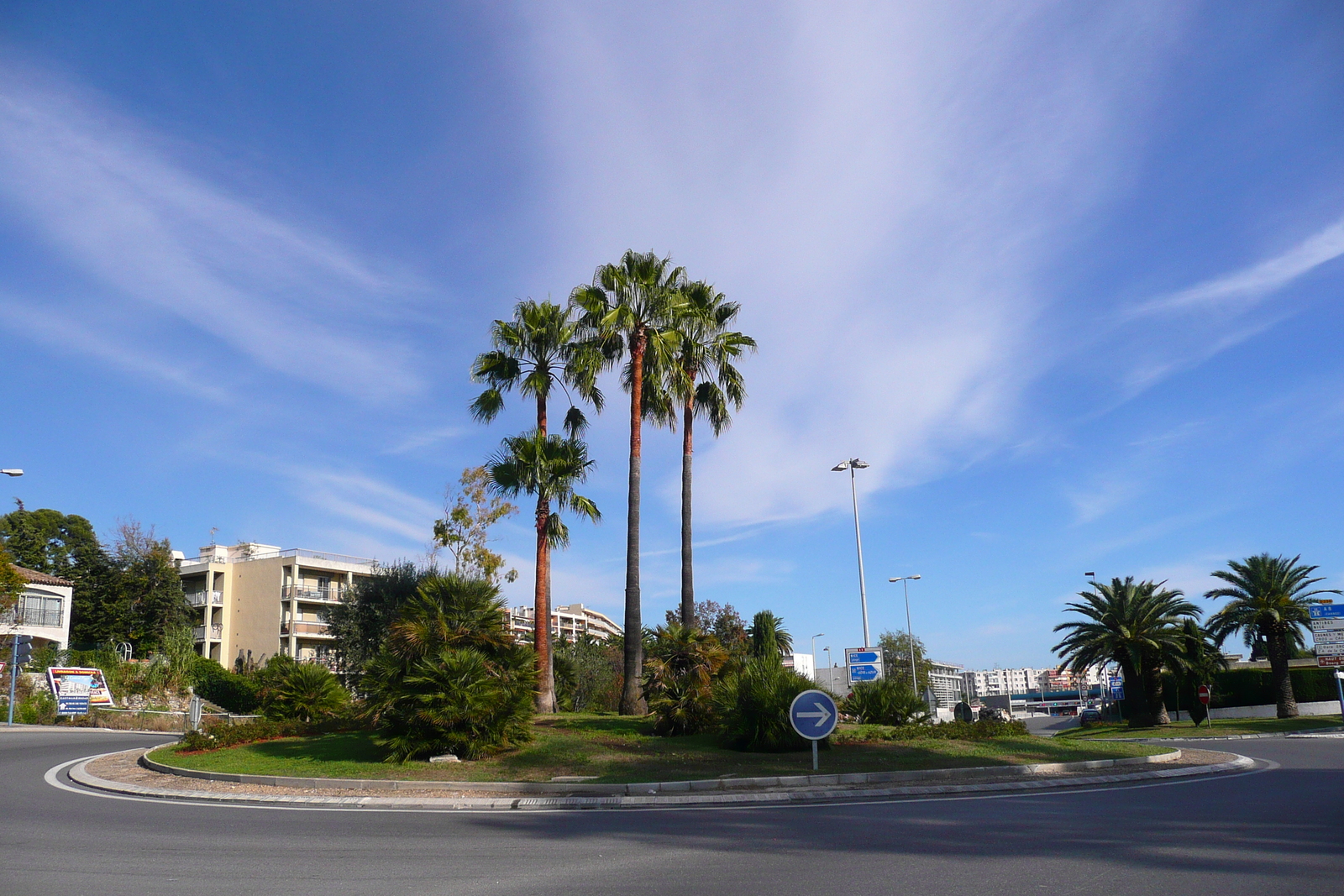 รูปถ่าย ฝรั่งเศส(France) เฟรนช์ริวิเอรา(French Riviera) ถนนจากคาญ-ซูร์-แมร์ไปนีซ(Cagnes sur Mer to Nice road) 2007-10 3