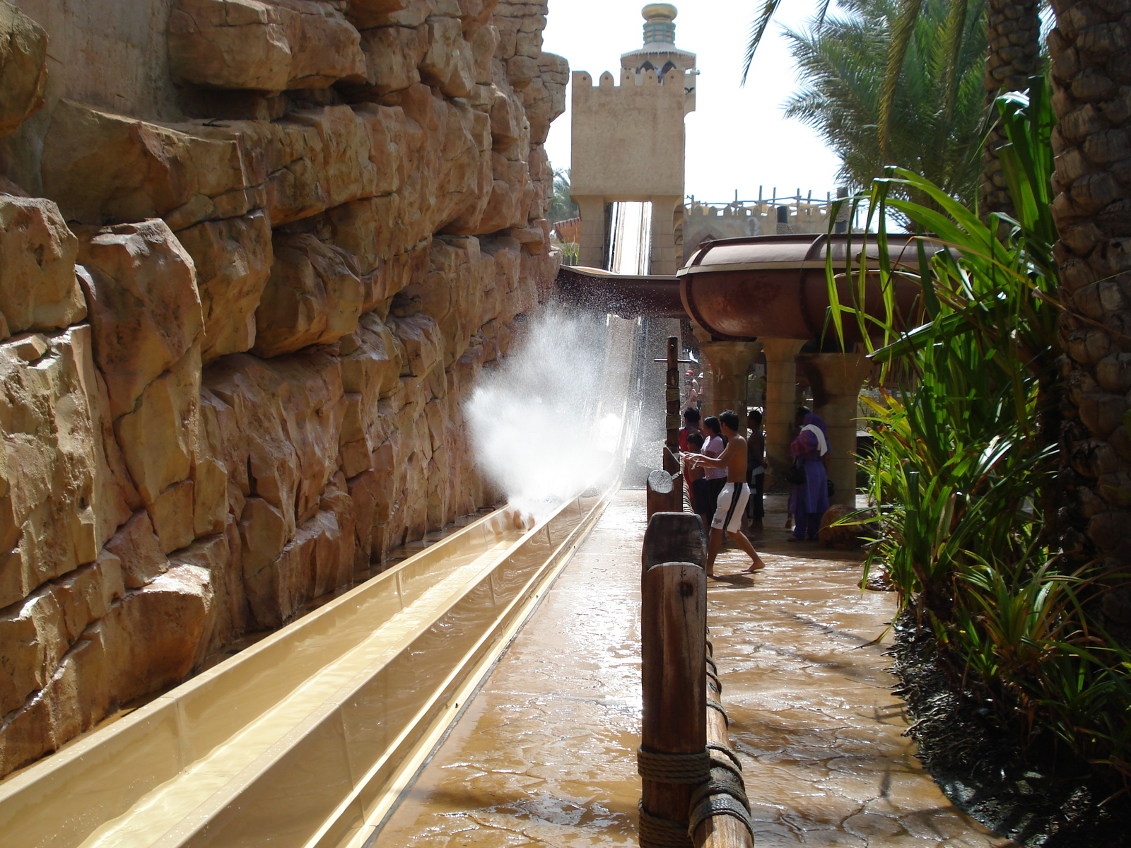 รูปถ่าย สหรัฐอาหรับเอมิเรตส์(United Arab Emirates) ดูไบ(Dubai) สวนน้ำไวลด์วาดี(Wild Wadi) 2007-03 199