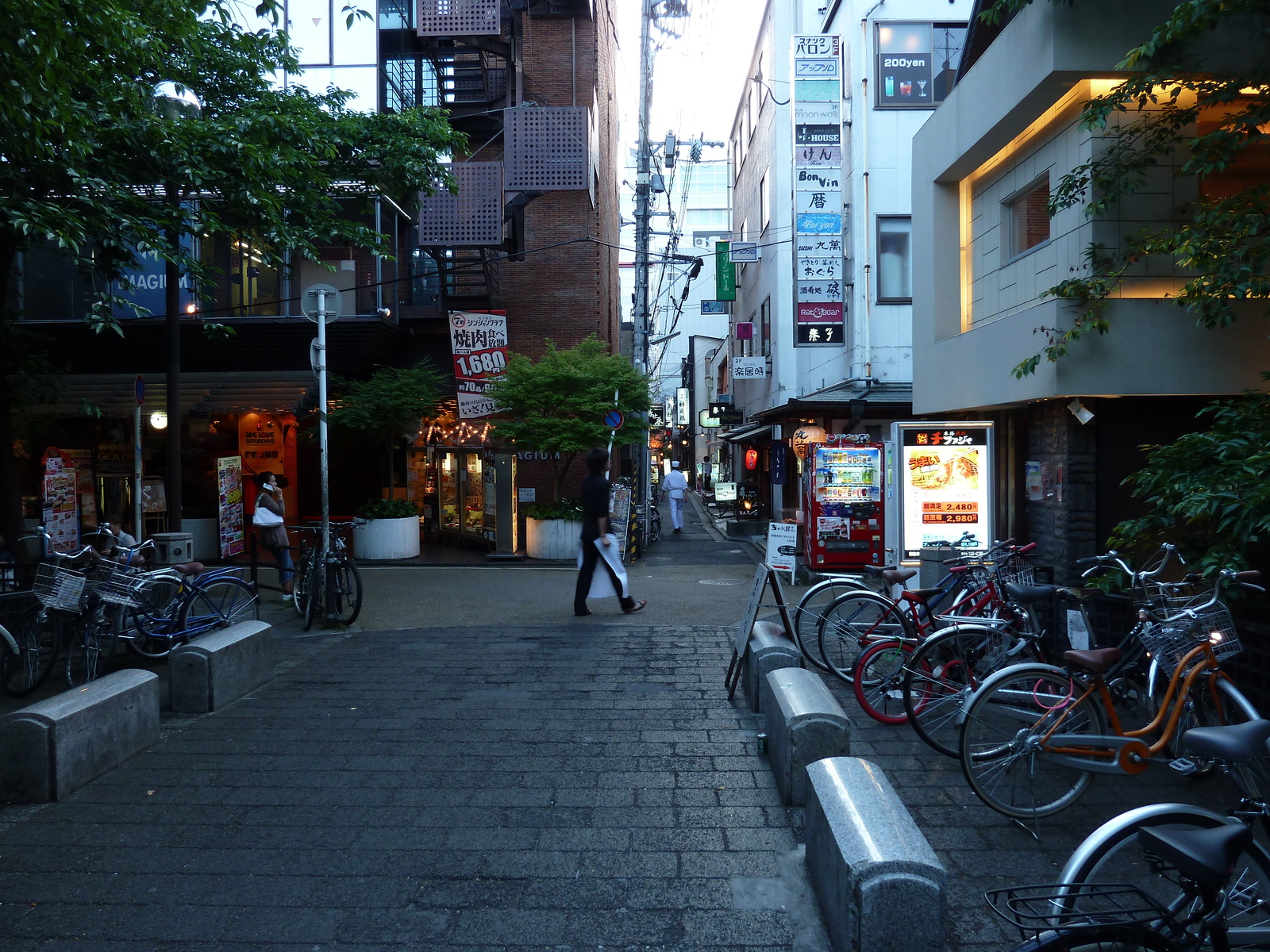 รูปถ่าย ญี่ปุ่น(Japan) เกียวโต(Kyoto) คิยะมะจิ(Kiyamachi) 2010-06 3