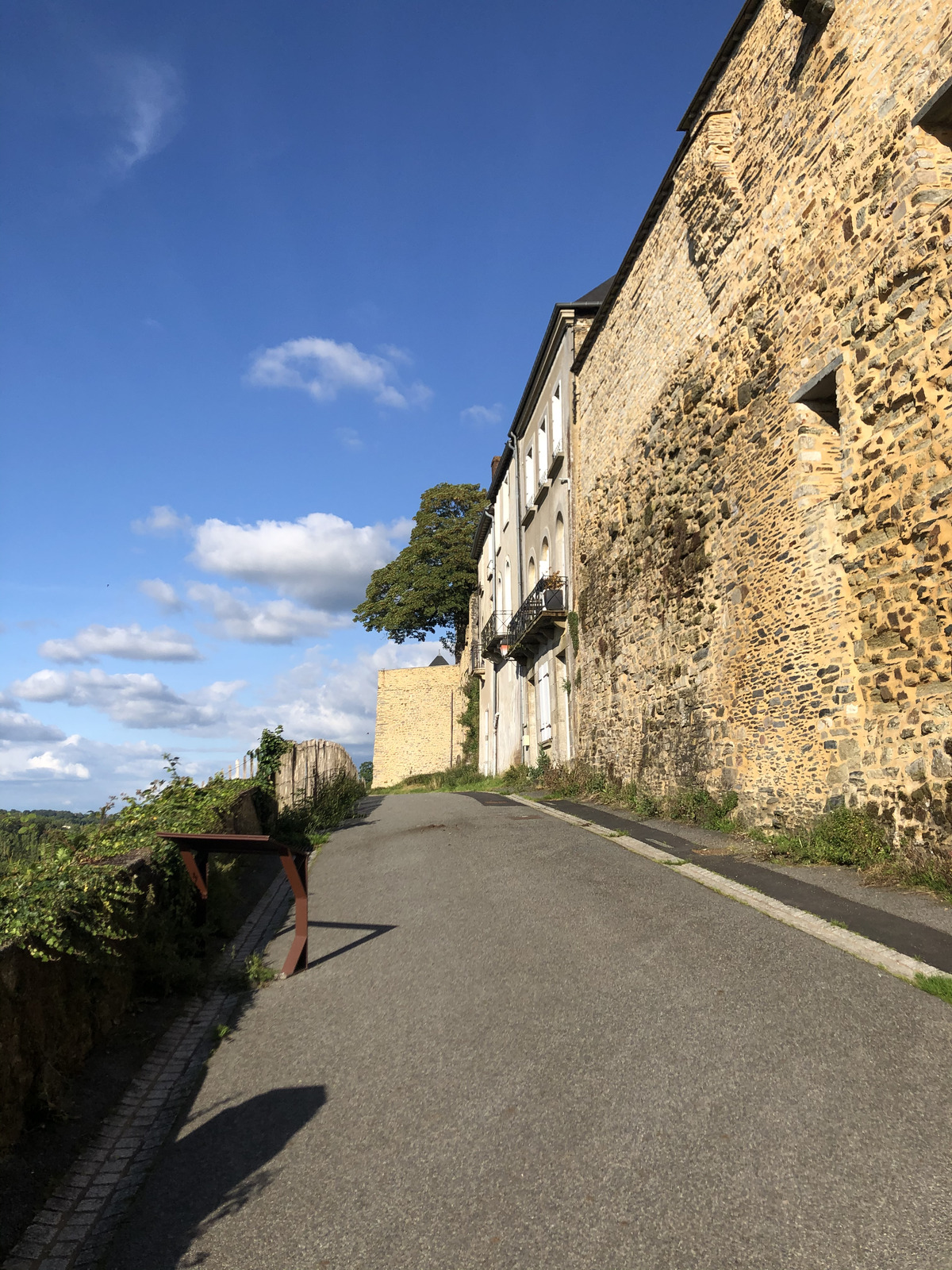 รูปถ่าย ฝรั่งเศส(France) วีเทร(Vitre) 2020-06 49