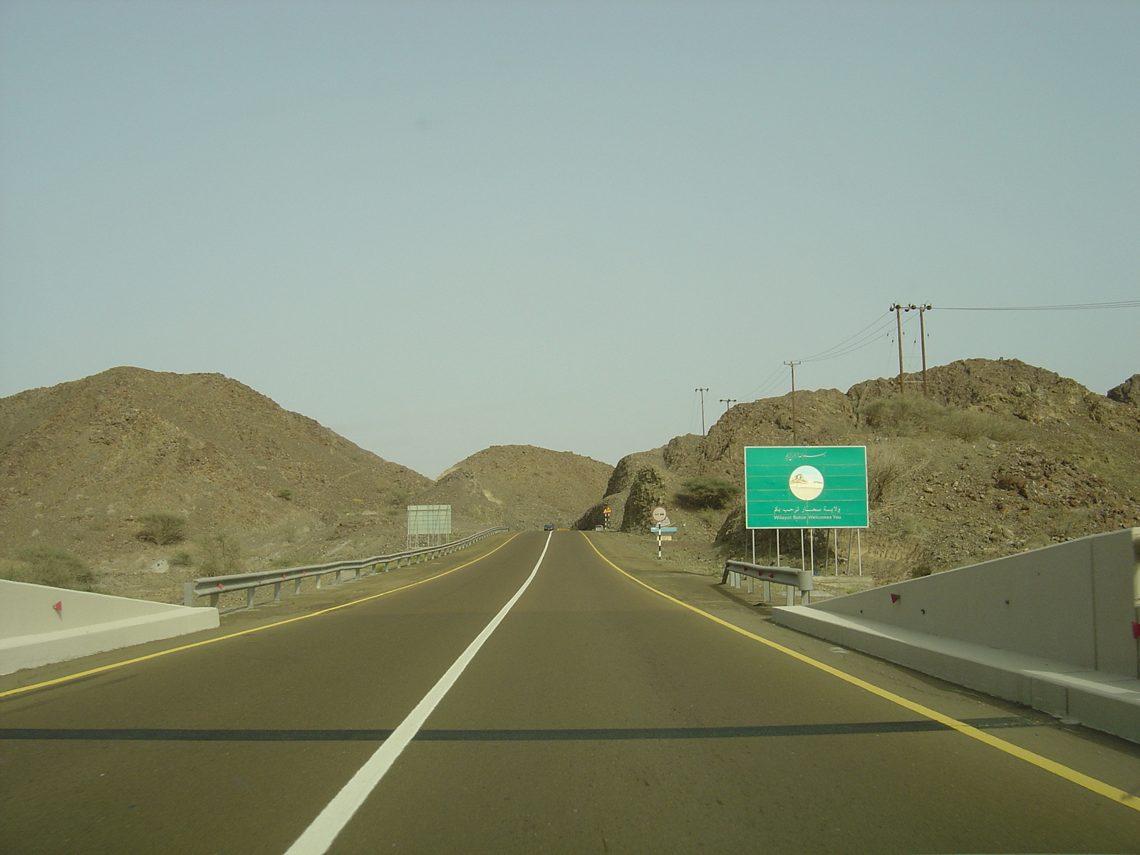 รูปถ่าย โอมาน(Oman) จากบูไรมิไปถนนโซฮาร์(Buraimi to Sohar road) 2005-03 17