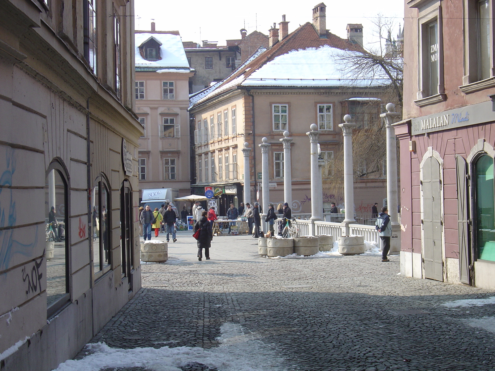รูปถ่าย สโลวีเนีย(Slovenia) ลีอูบลีอานา(Ljubljana) 2005-03 27