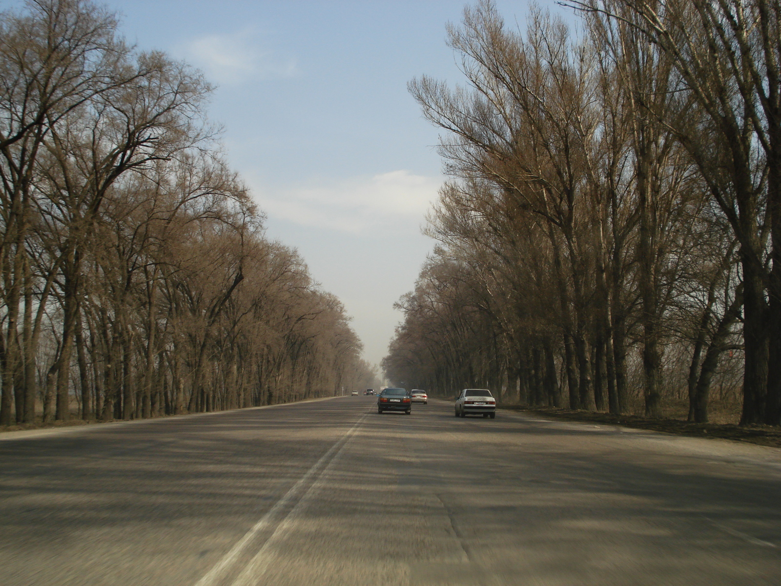 รูปถ่าย คาซัคสถาน(Kazakhstan) ถนนจากอัลมาตีไปหุบผาชารึน(Almaty to Charyn Canyon road) 2007-03 50