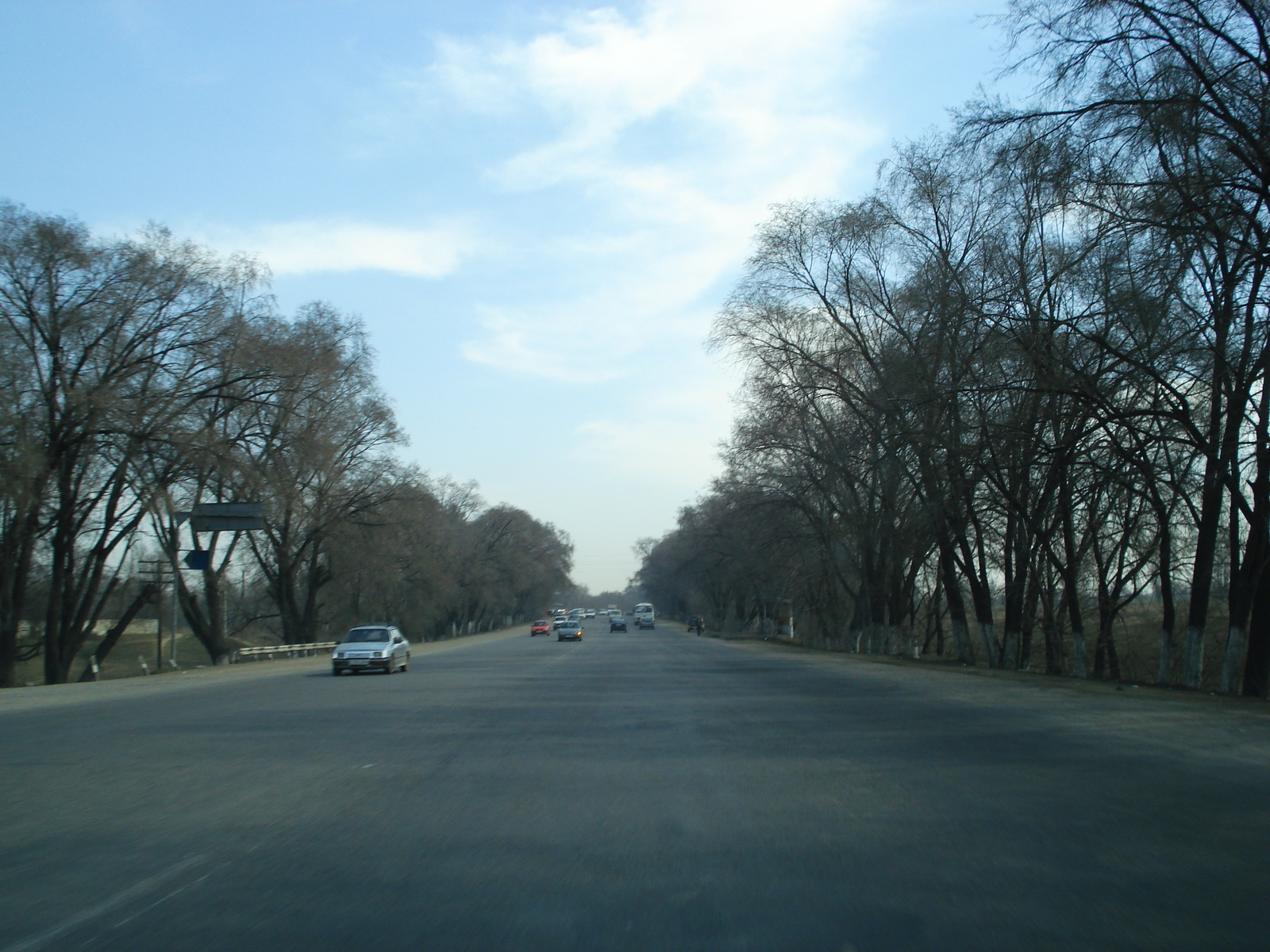 รูปถ่าย คาซัคสถาน(Kazakhstan) ถนนจากอัลมาตีไปหุบผาชารึน(Almaty to Charyn Canyon road) 2007-03 24