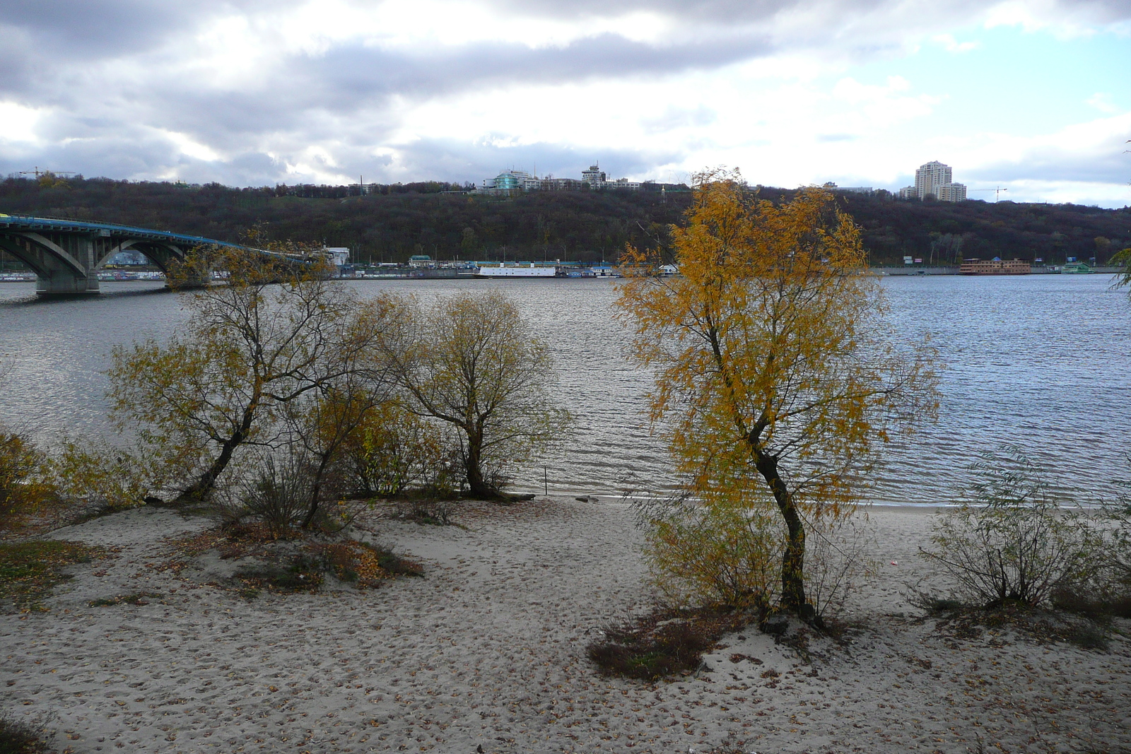 รูปถ่าย ยูเครน(Ukraine) เคียฟ(Kiev) "ฮีโดรปาร์ค(Hydropark) 2007-11 32