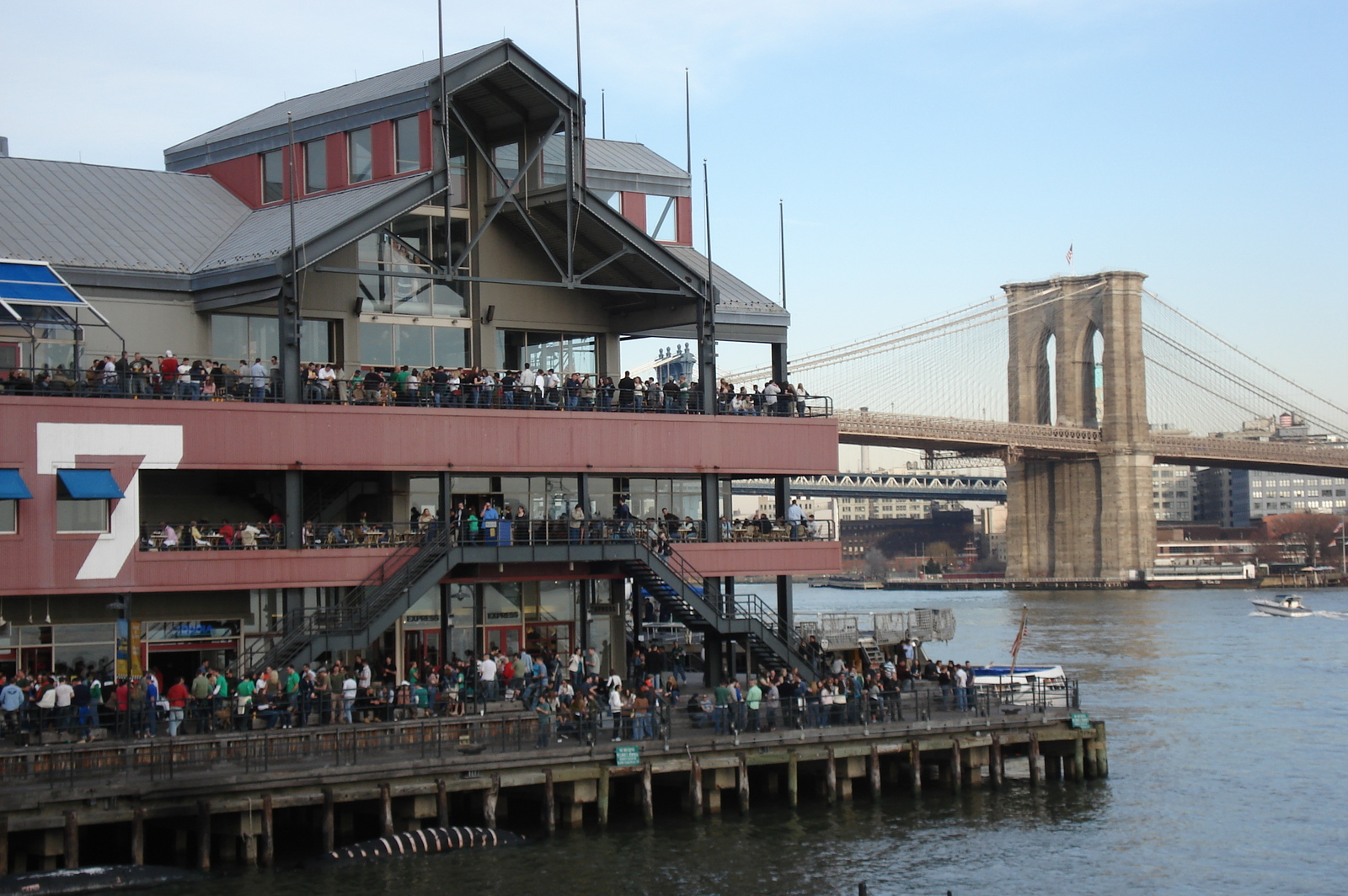 รูปถ่าย สหรัฐอเมริกา(United States) นิวยอร์ก(New York) ท่าเรือเซาท์สตรีต(South Street seaport) 2006-03 52