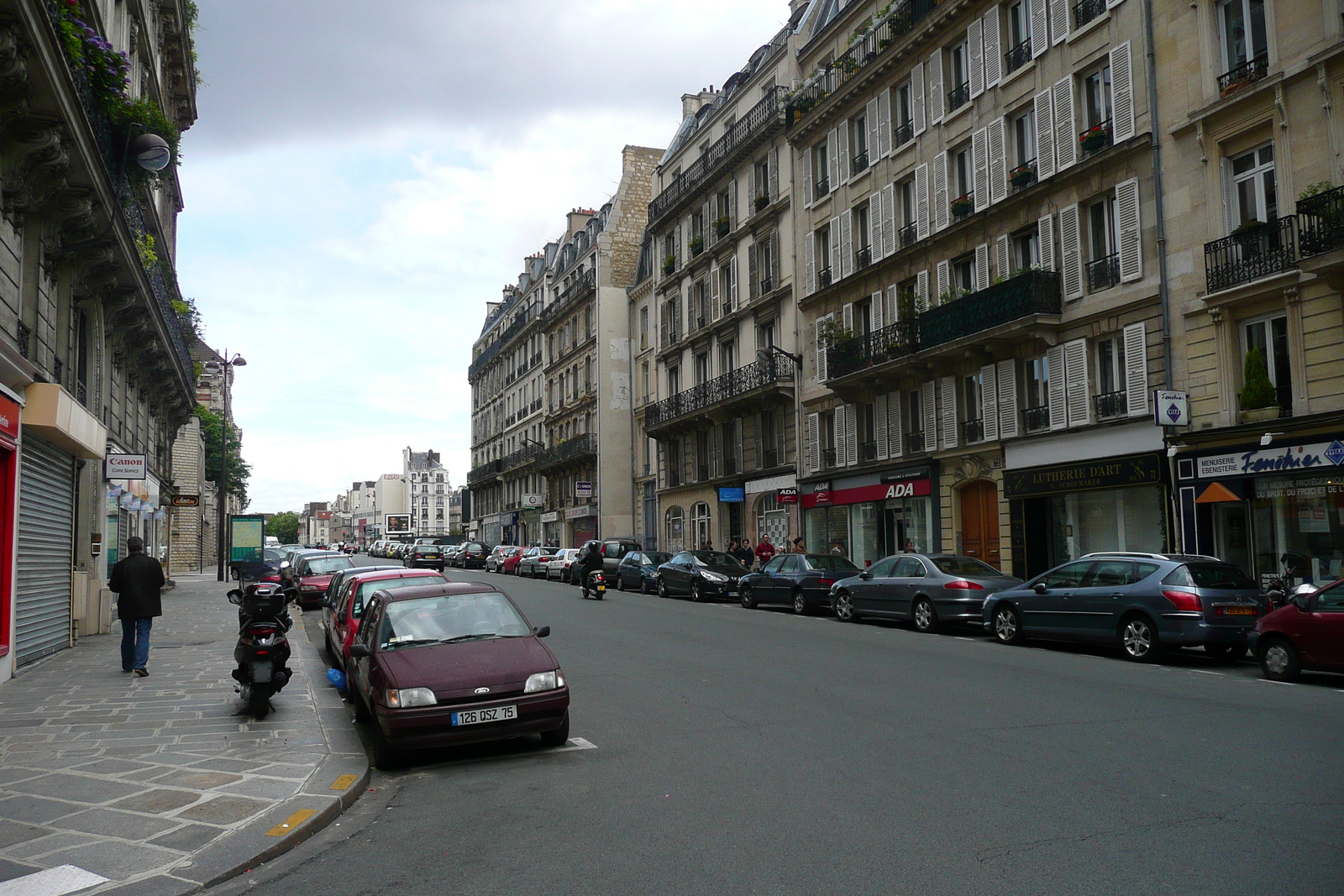 รูปถ่าย ฝรั่งเศส(France) ปารีส(Paris) ถนนโรม(Rue de Rome) 2007-06 71