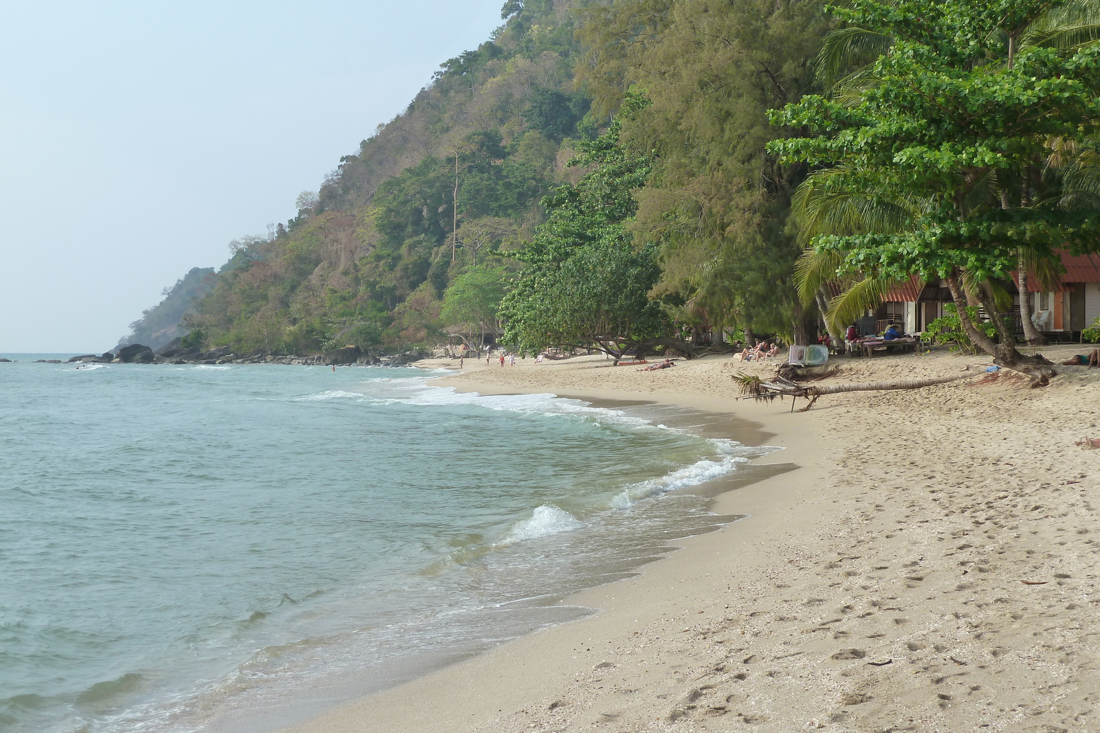 รูปถ่าย ไทย(Thailand) เกาะช้าง(Ko Chang) หาดทรายขาว(White sand beach) 2011-02 71