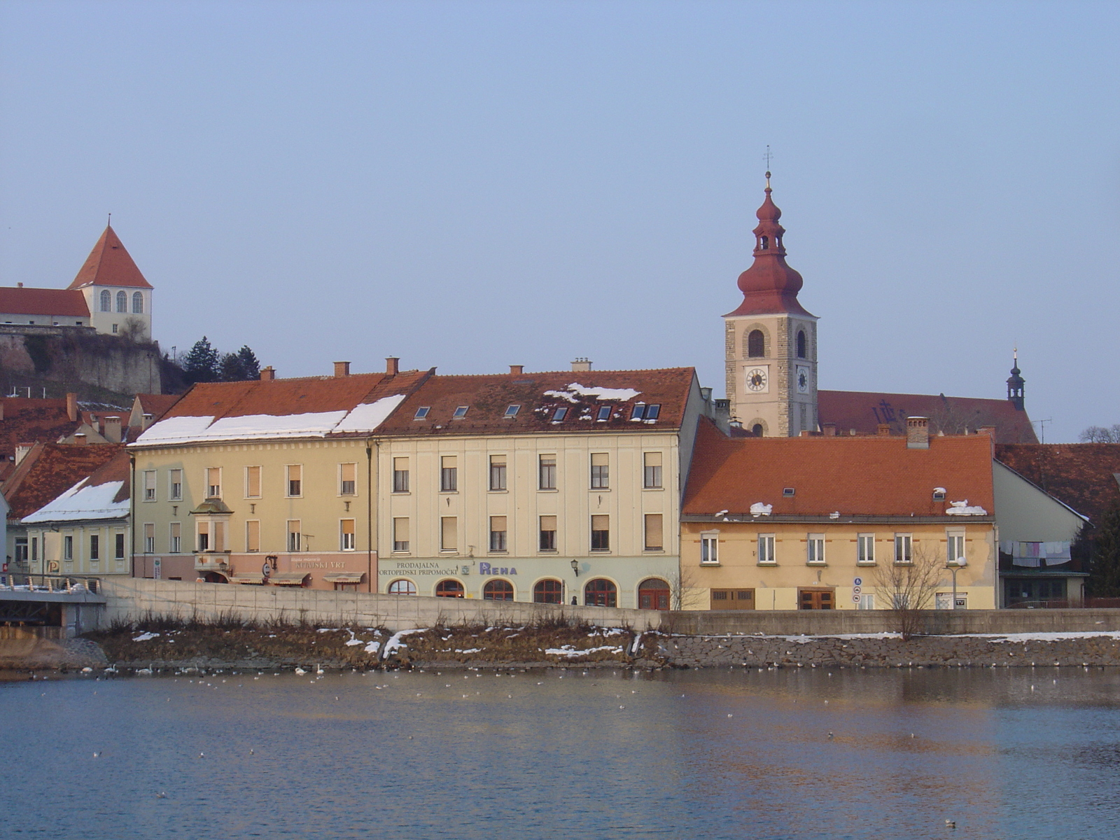 รูปถ่าย สโลวีเนีย(Slovenia) พีทูจ(Ptuj) 2005-03 7