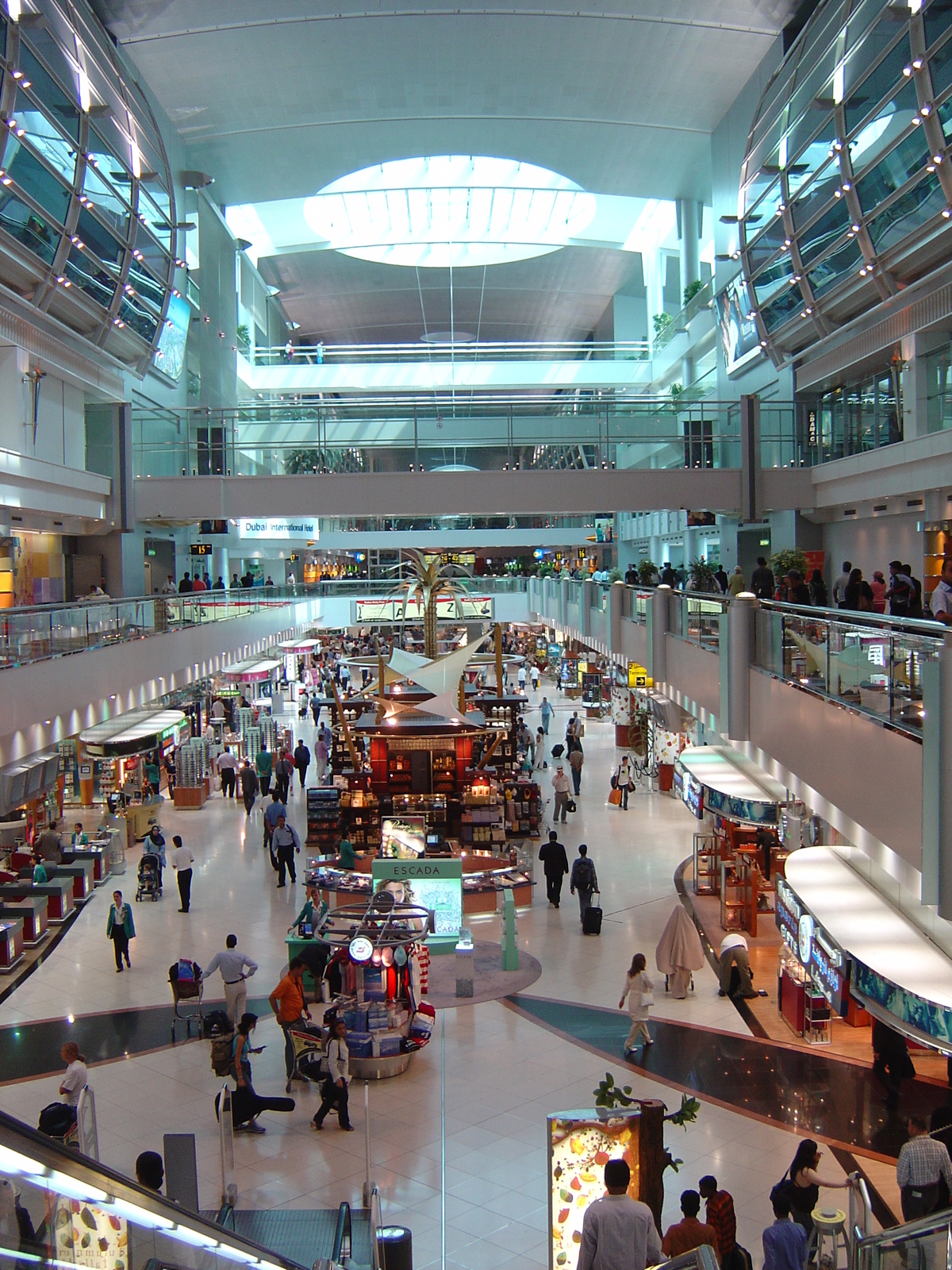 รูปถ่าย สหรัฐอาหรับเอมิเรตส์(United Arab Emirates) ดูไบ(Dubai) สนามบินดูไบ(Dubai International Airport) 2005-09 9
