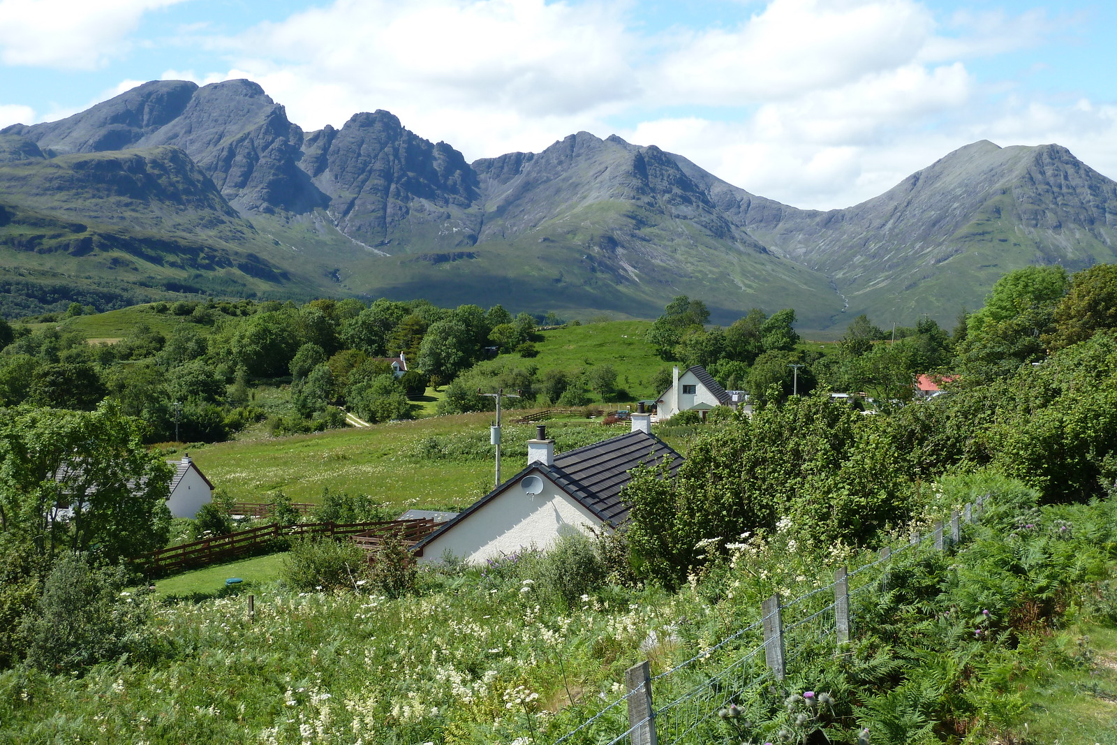 รูปถ่าย อังกฤษ(United Kingdom) เกาะสกาย(Skye) เทือกเขาคูลิน(The Cuillin) 2011-07 47