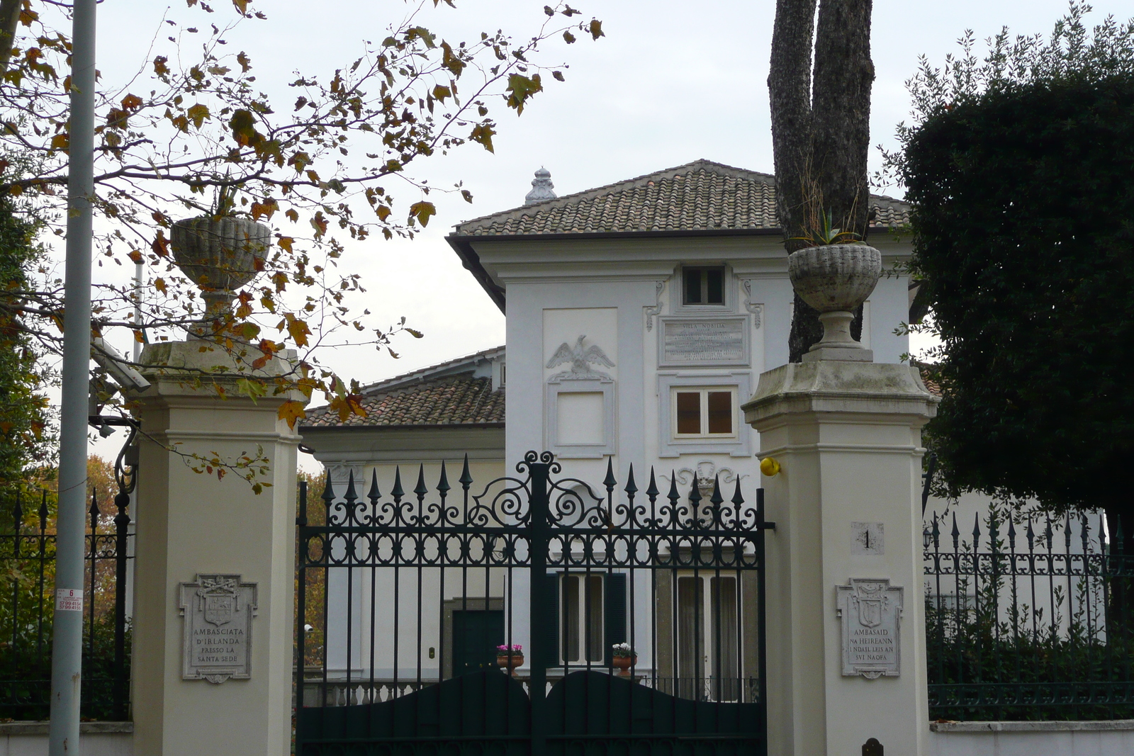 รูปถ่าย อิตาลี(Italy) โรม(Rome) ถนนเตรนตาอาปรีเล(Viale Trenta Aprile) 2007-11 2