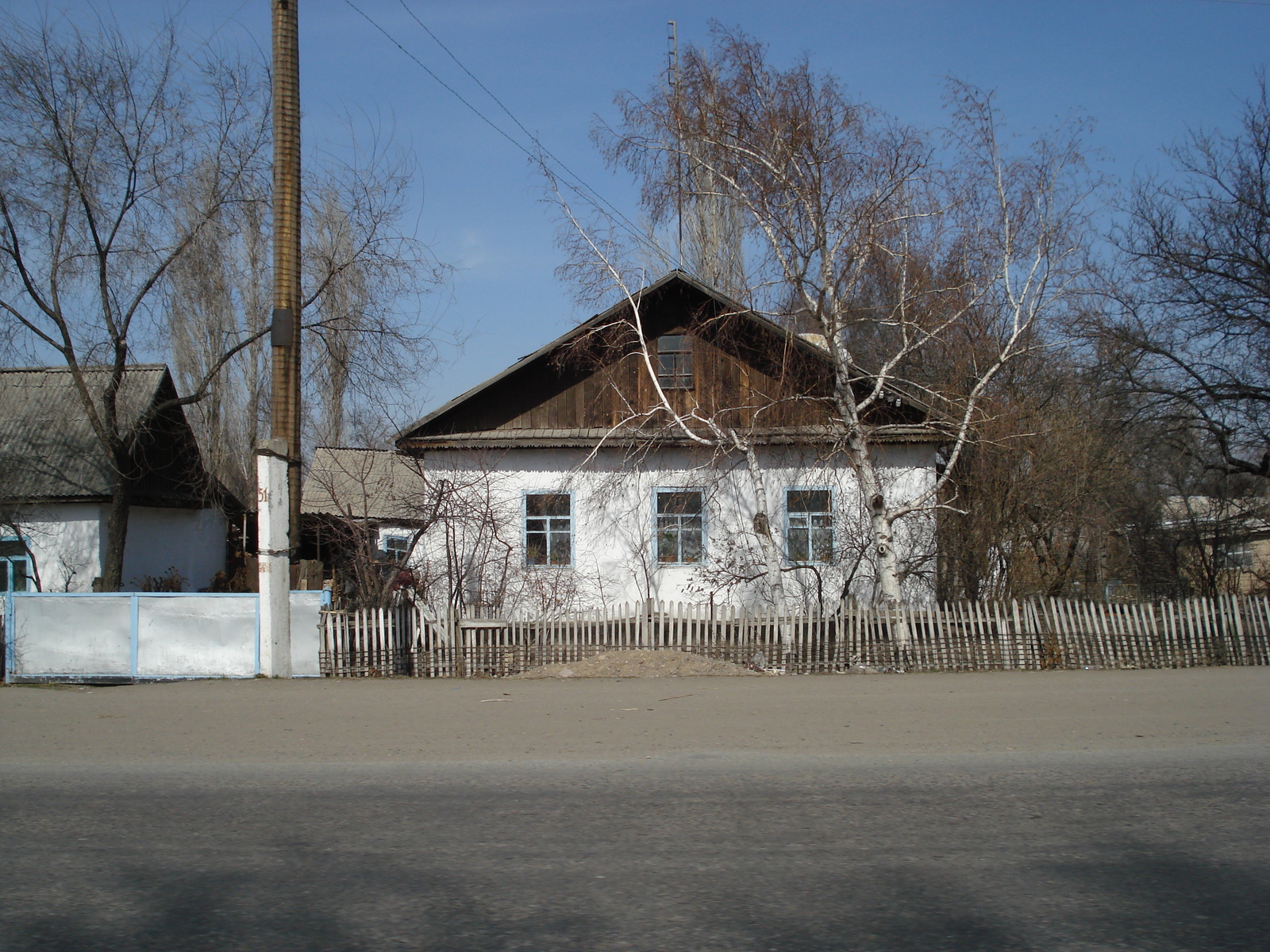 รูปถ่าย คาซัคสถาน(Kazakhstan) ถนนจากอัลมาตีไปหุบผาชารึน(Almaty to Charyn Canyon road) 2007-03 165