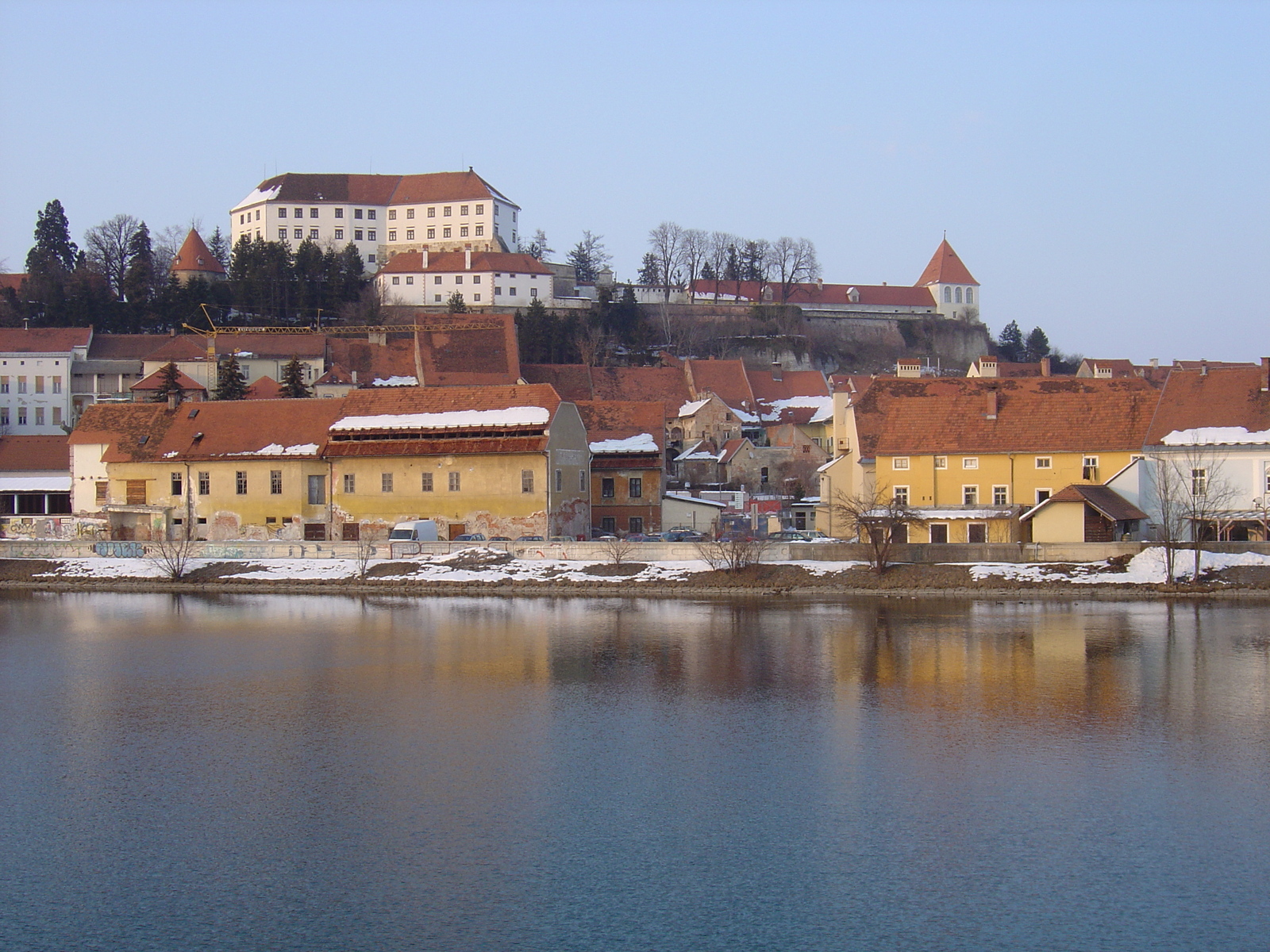 รูปถ่าย สโลวีเนีย(Slovenia) พีทูจ(Ptuj) 2005-03 6
