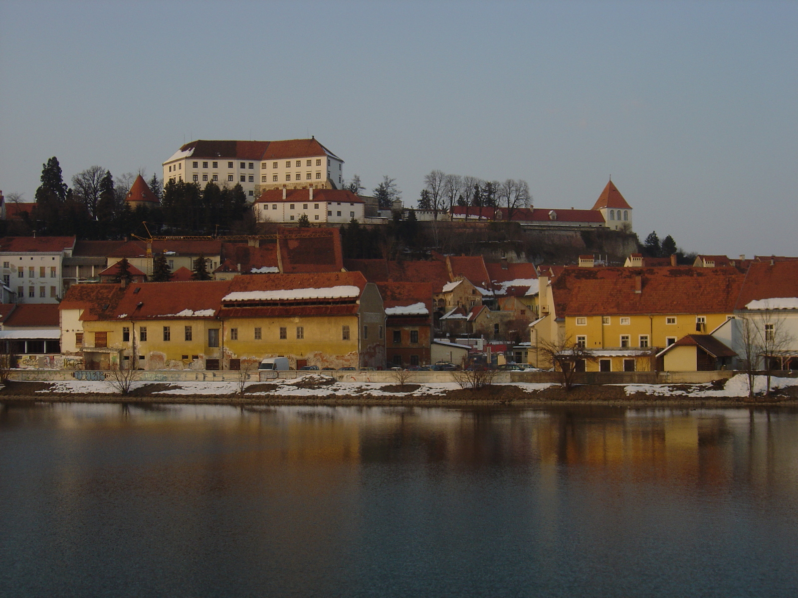 รูปถ่าย สโลวีเนีย(Slovenia) พีทูจ(Ptuj) 2005-03 4
