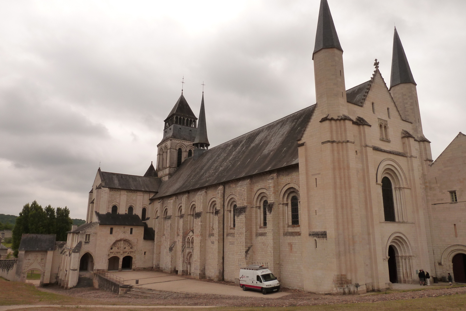 รูปถ่าย ฝรั่งเศส(France) ฟงเตอโวร์(Fontevraud) 2011-05 65