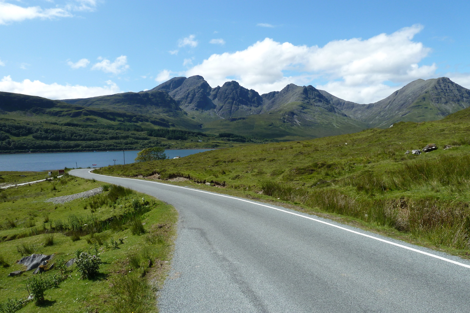 รูปถ่าย อังกฤษ(United Kingdom) เกาะสกาย(Skye) เทือกเขาคูลิน(The Cuillin) 2011-07 145