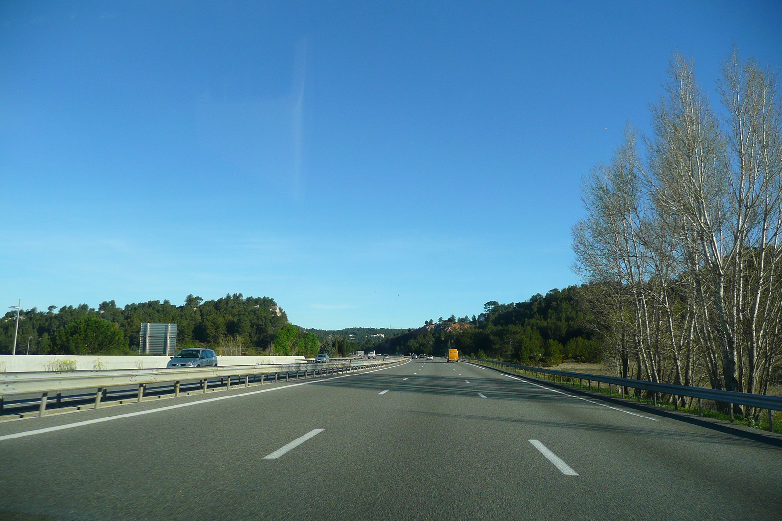 รูปถ่าย ฝรั่งเศส(France) เฟรนช์ริวิเอรา(French Riviera) ถนนจากเลอลุกไปแอ็กซ์(Le Luc to Aix Road) 2008-04 30