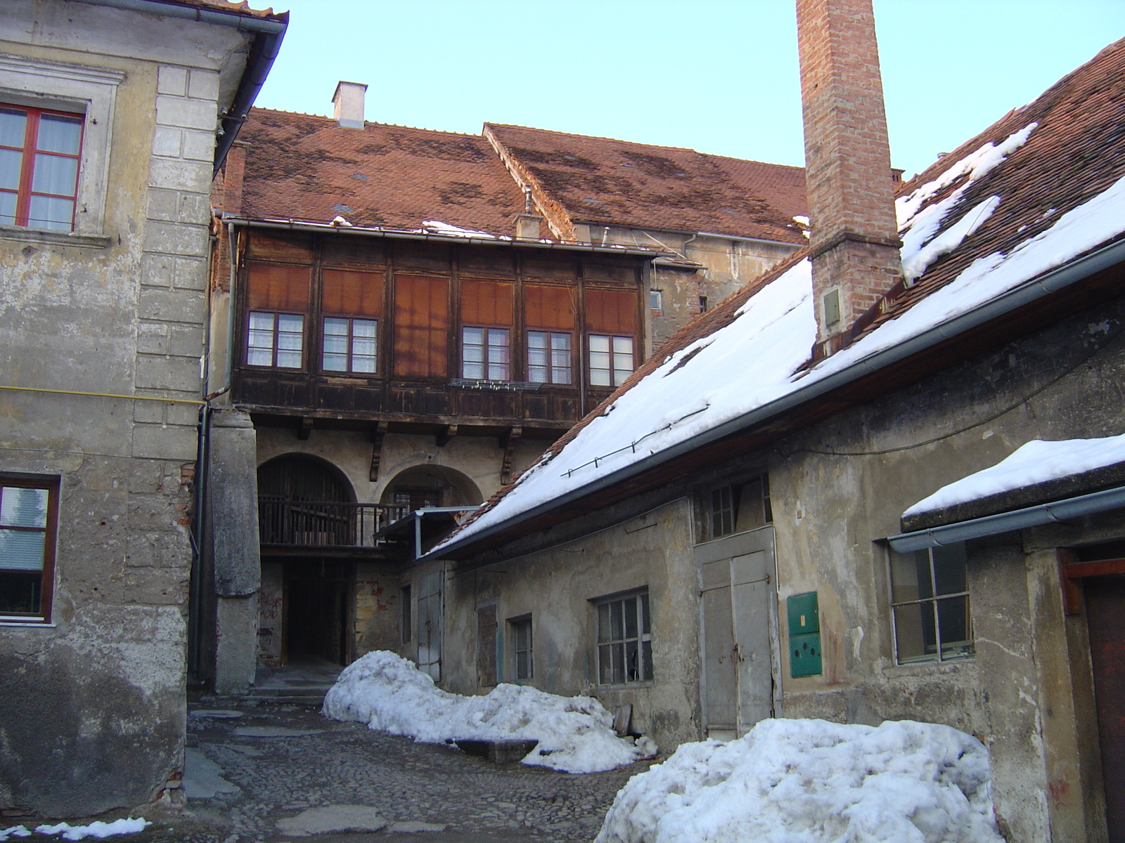 รูปถ่าย สโลวีเนีย(Slovenia) พีทูจ(Ptuj) 2005-03 11