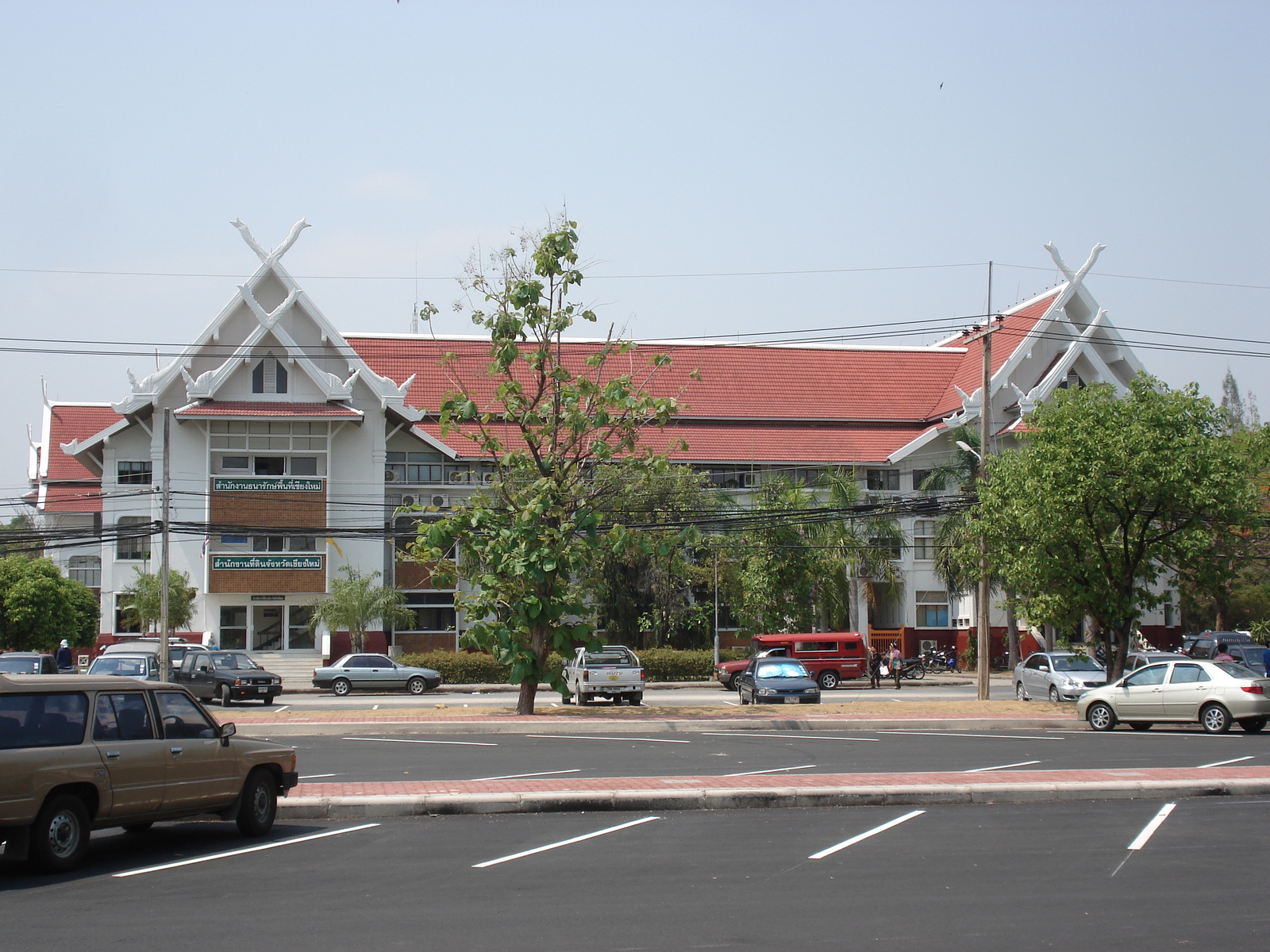 รูปถ่าย ไทย(Thailand) เชียงใหม่(Chiang Mai) ข้างในคุเมืองเชียงใหม่(Inside Canal) ศาลากลาง(City Hall) 2006-04 3