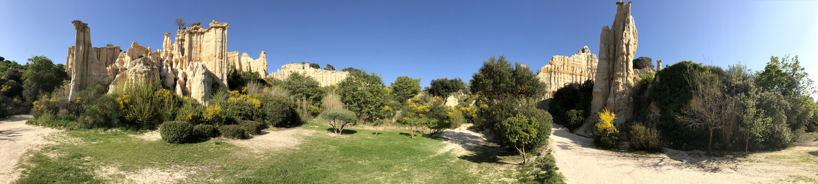 รูปถ่าย ฝรั่งเศส(France) เสาหินออร์กดีล-ซูร์-แต็ต(Orgues d'Ille Sur Tet) 2018-04 11