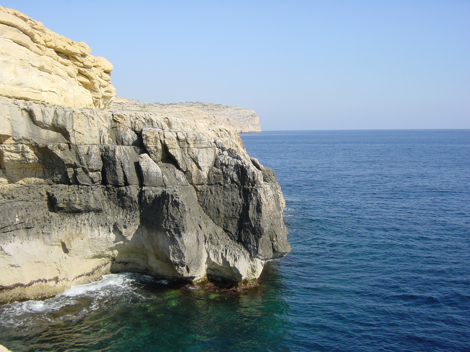 รูปถ่าย มอลตา(Malta) ถ้ำสีน้ำเงินแห่งซูร์รีก(Zurrieq Blue grotto) 2003-03 1