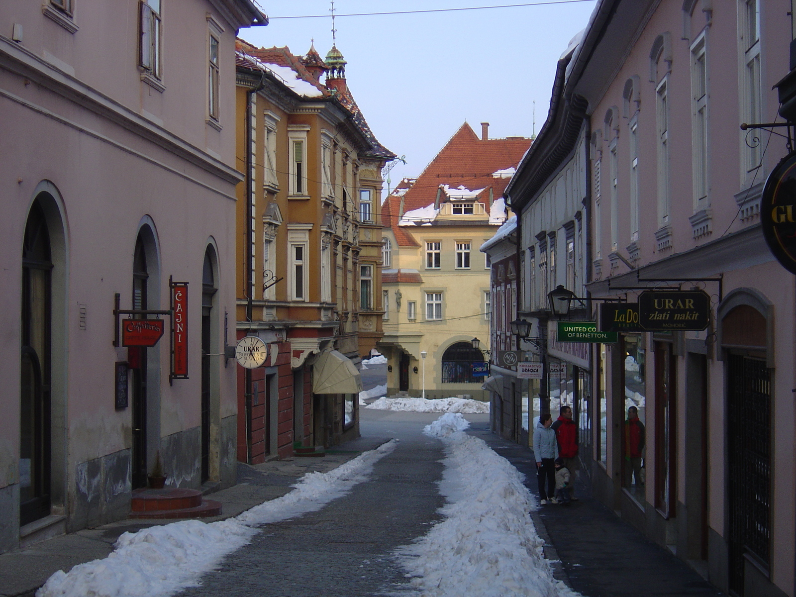 รูปถ่าย สโลวีเนีย(Slovenia) พีทูจ(Ptuj) 2005-03 25