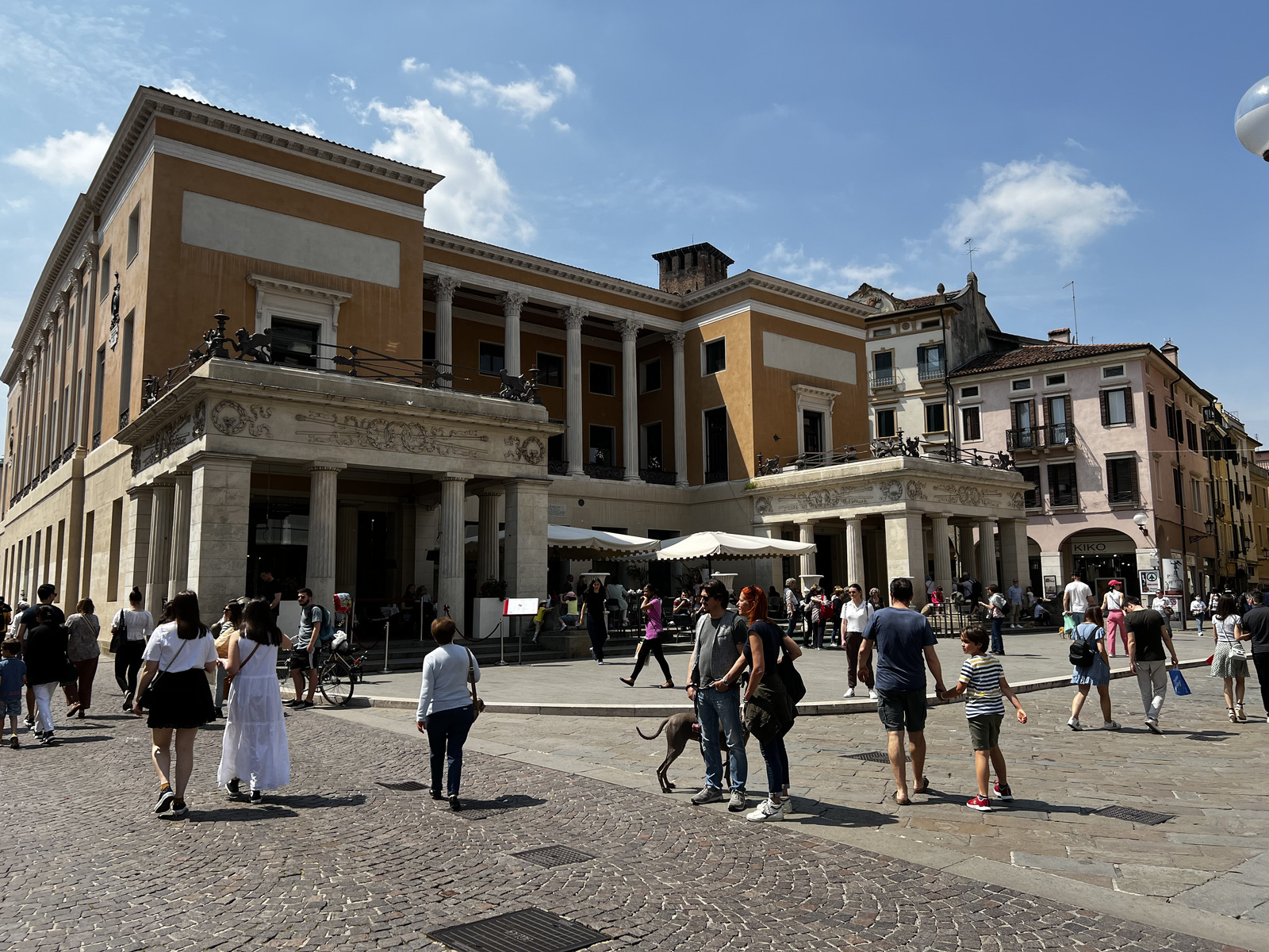 รูปถ่าย อิตาลี(Italy) ปาโดวา(Padua) 2022-05 12