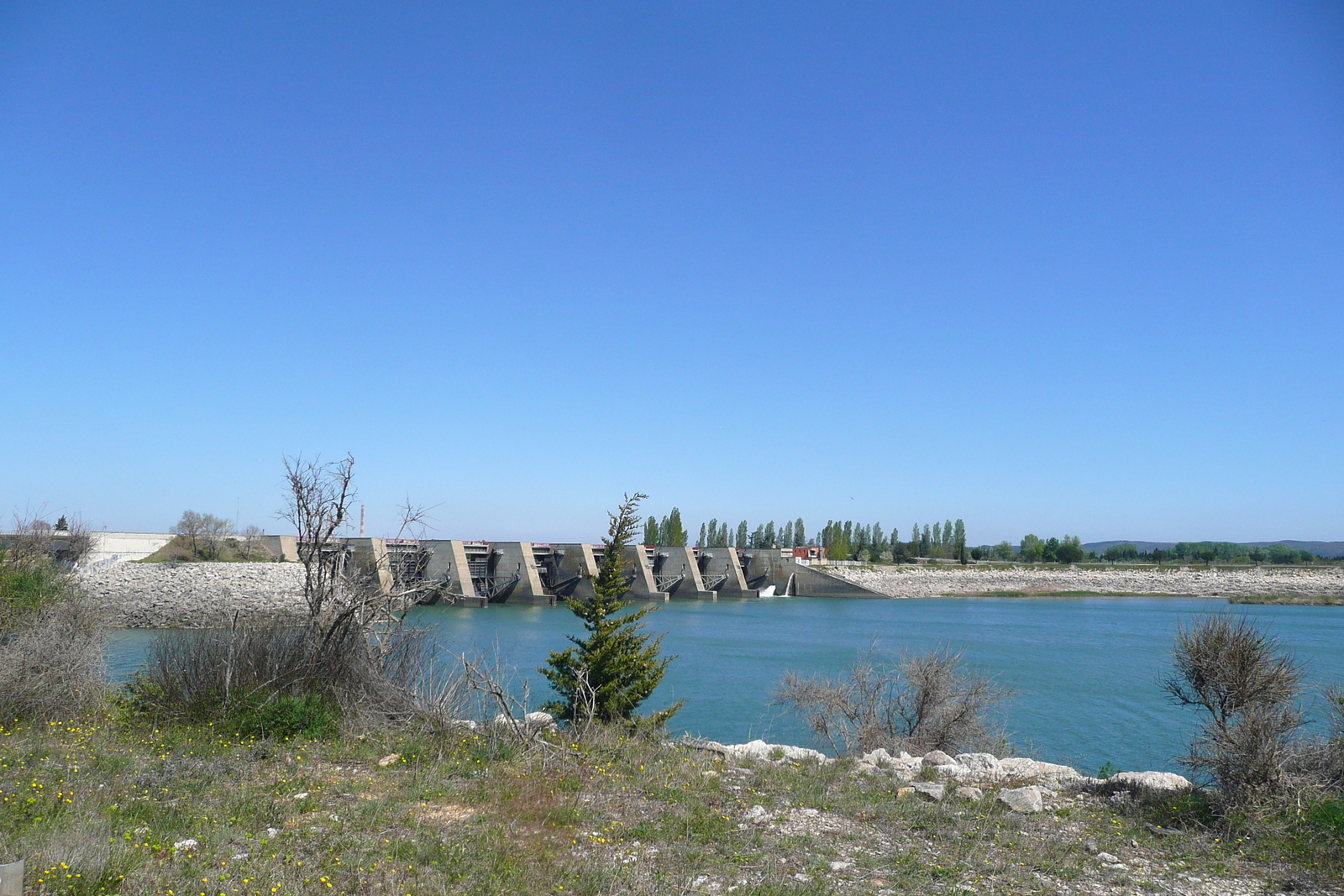 รูปถ่าย ฝรั่งเศส(France) โพรว็องส์(Provence) ถนนจากโบแกร์ไปปงดูการ์(Beaucaire to pont du gard road) 2008-04 55