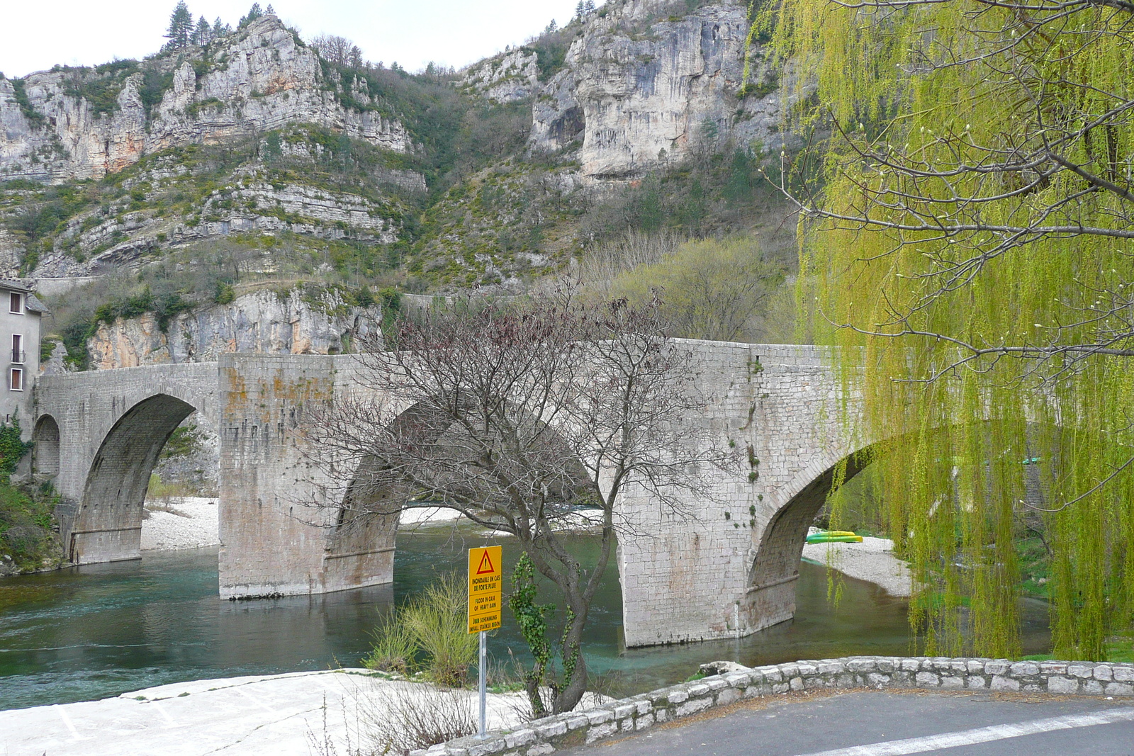 รูปถ่าย ฝรั่งเศส(France) แซ็งเตนีมี(Sainte Enimie) 2008-04 10