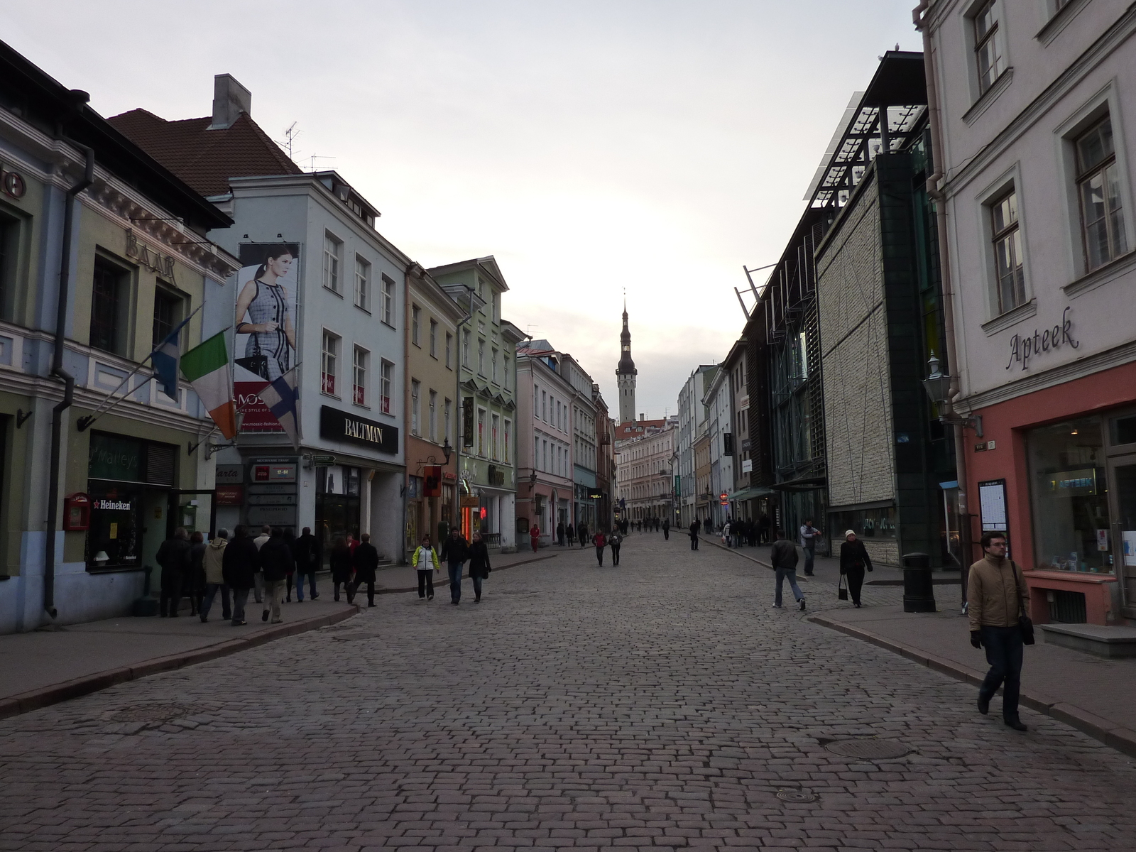 รูปถ่าย เอสโตเนีย(Estonia) ทาลลินน์(Tallinn) เมืองเก่าทาลลินน์(Old Tallinn) 2009-04 11